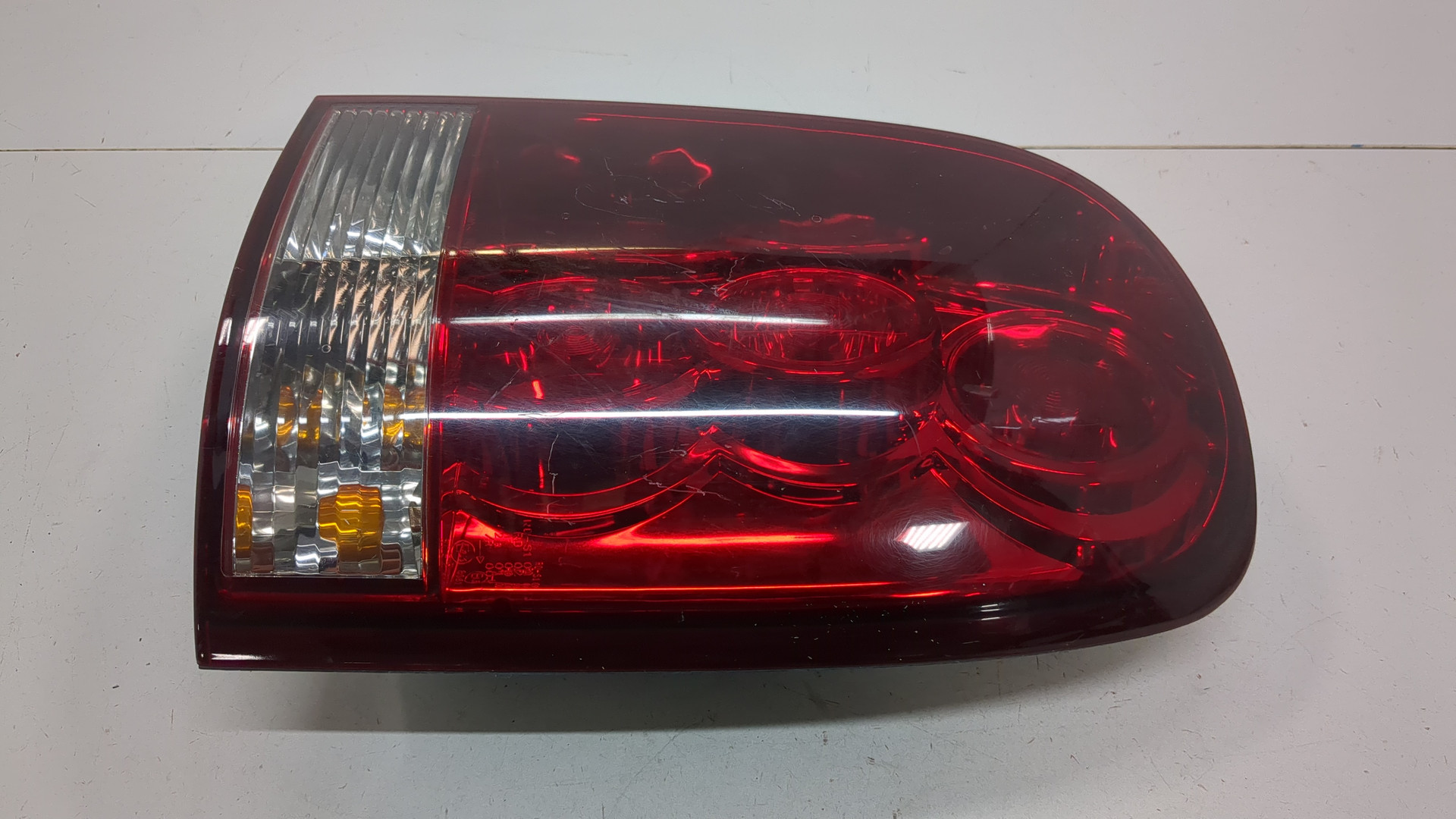 Фонарь задний правый