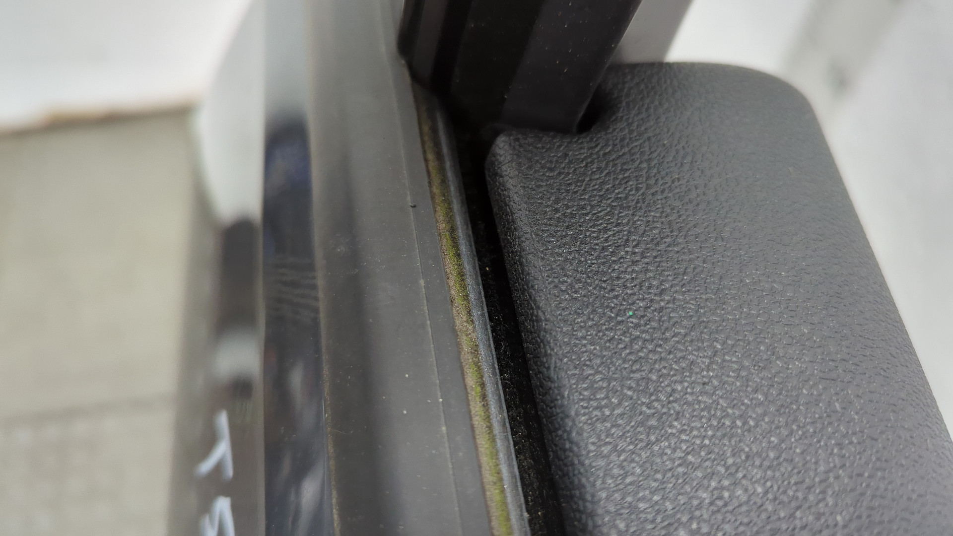 Дверь задняя левая