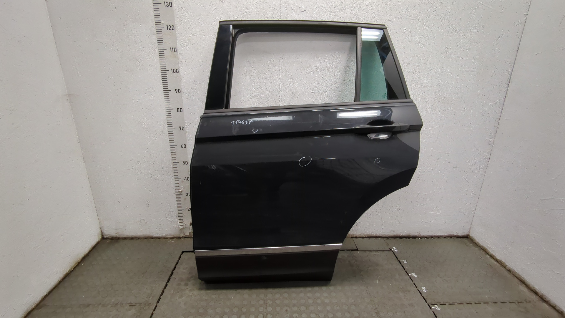 Дверь задняя левая