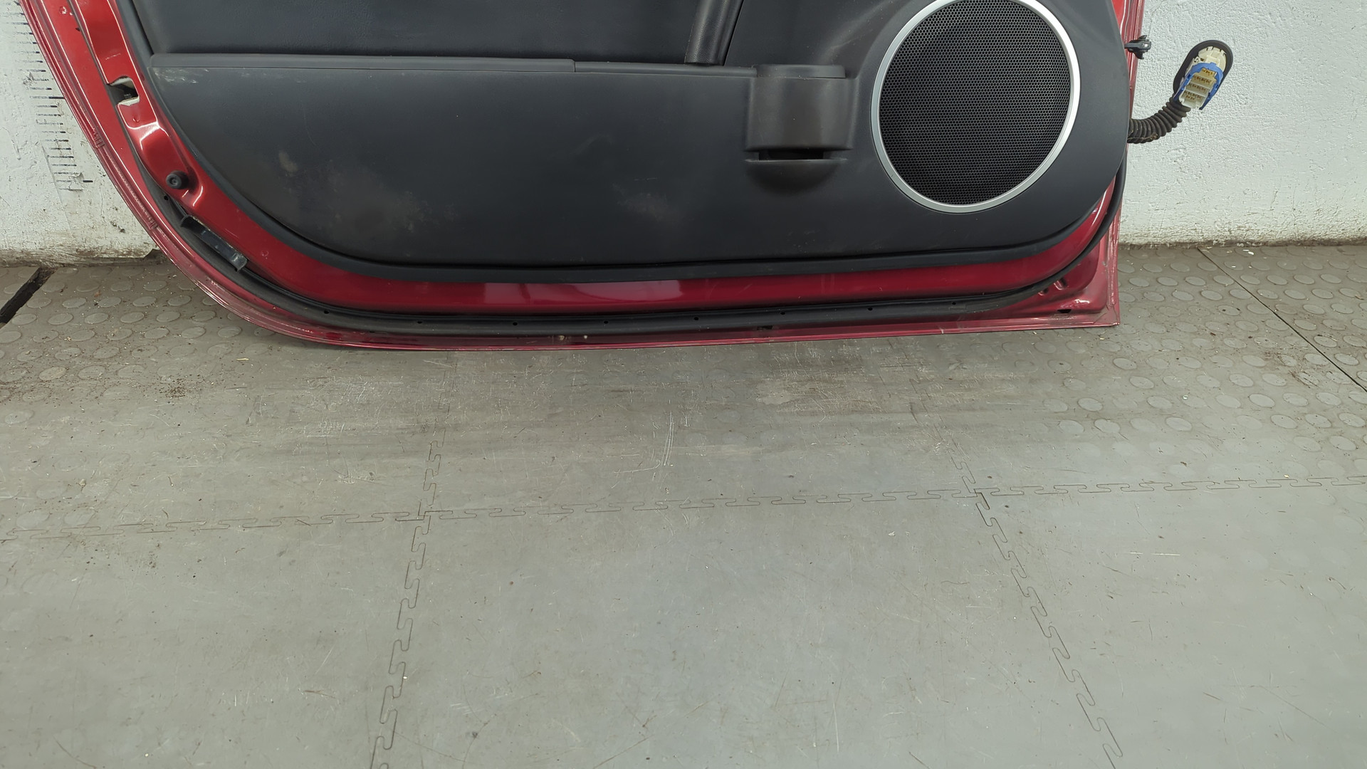 Дверь передняя левая