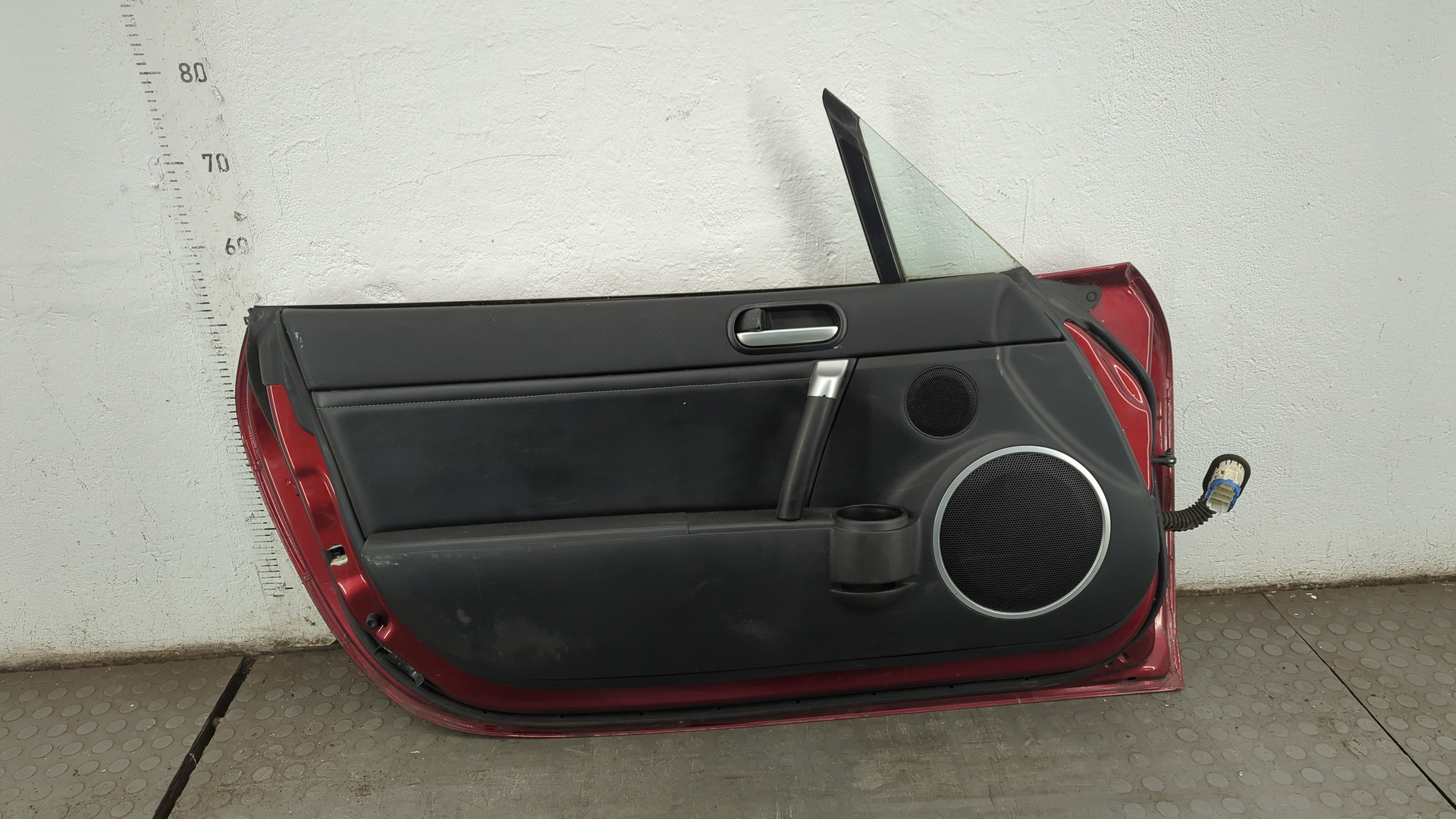 Дверь передняя левая