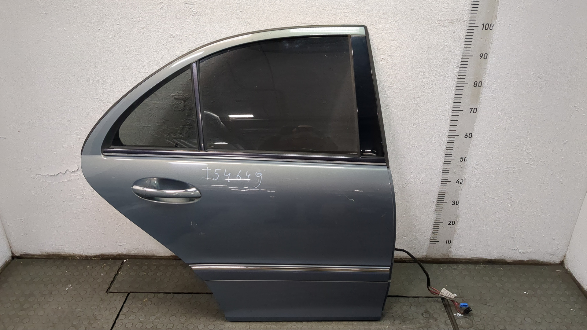 Дверь задняя правая