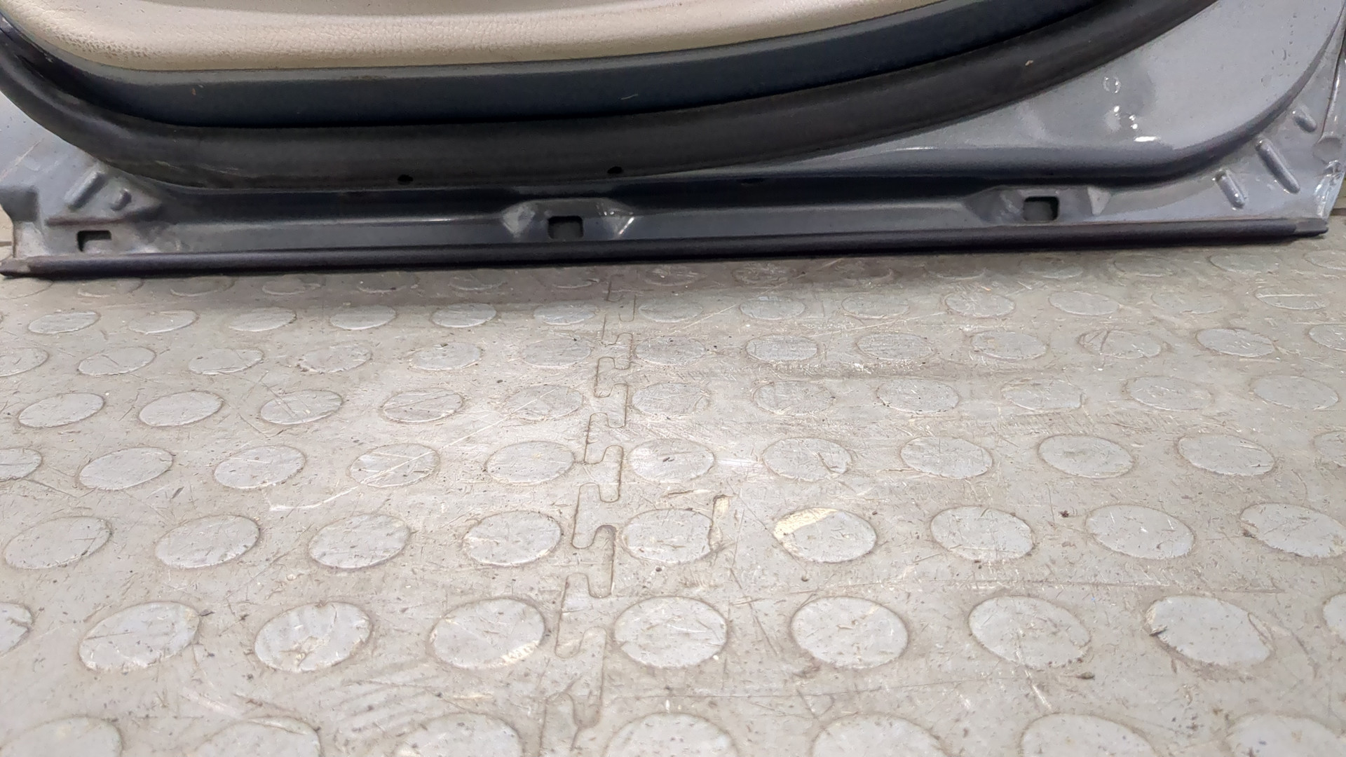 Дверь задняя правая