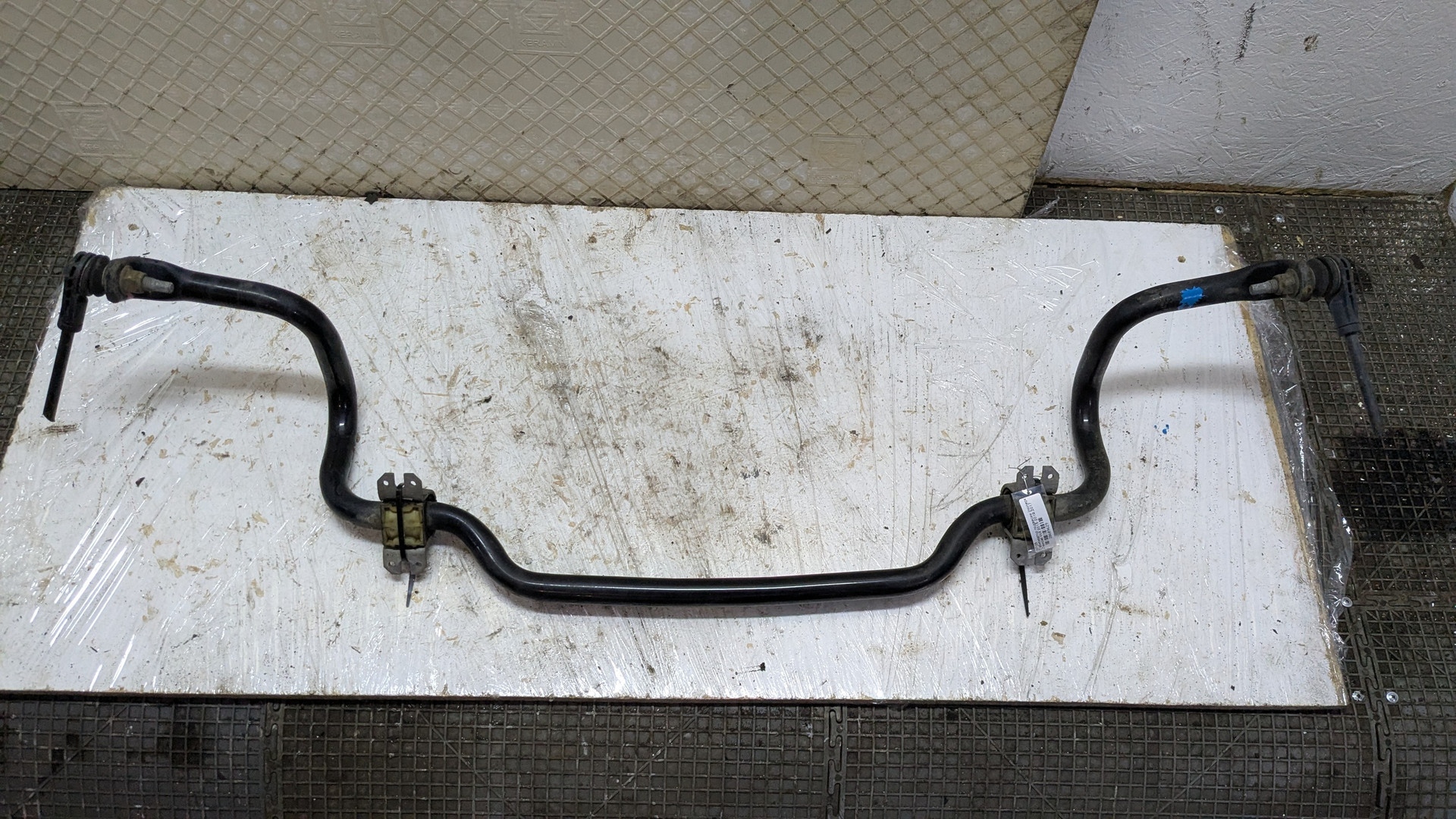 Стабилизатор передний