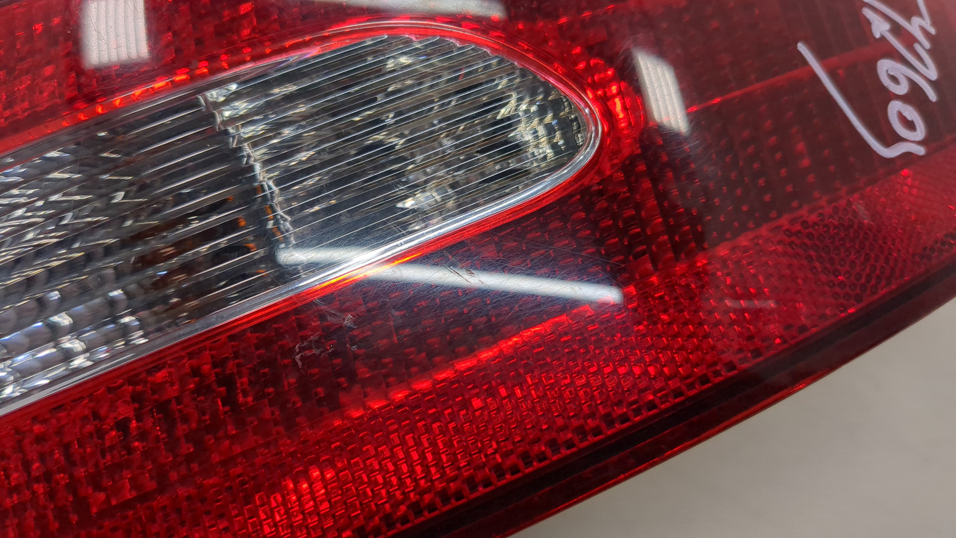 Фонарь задний правый