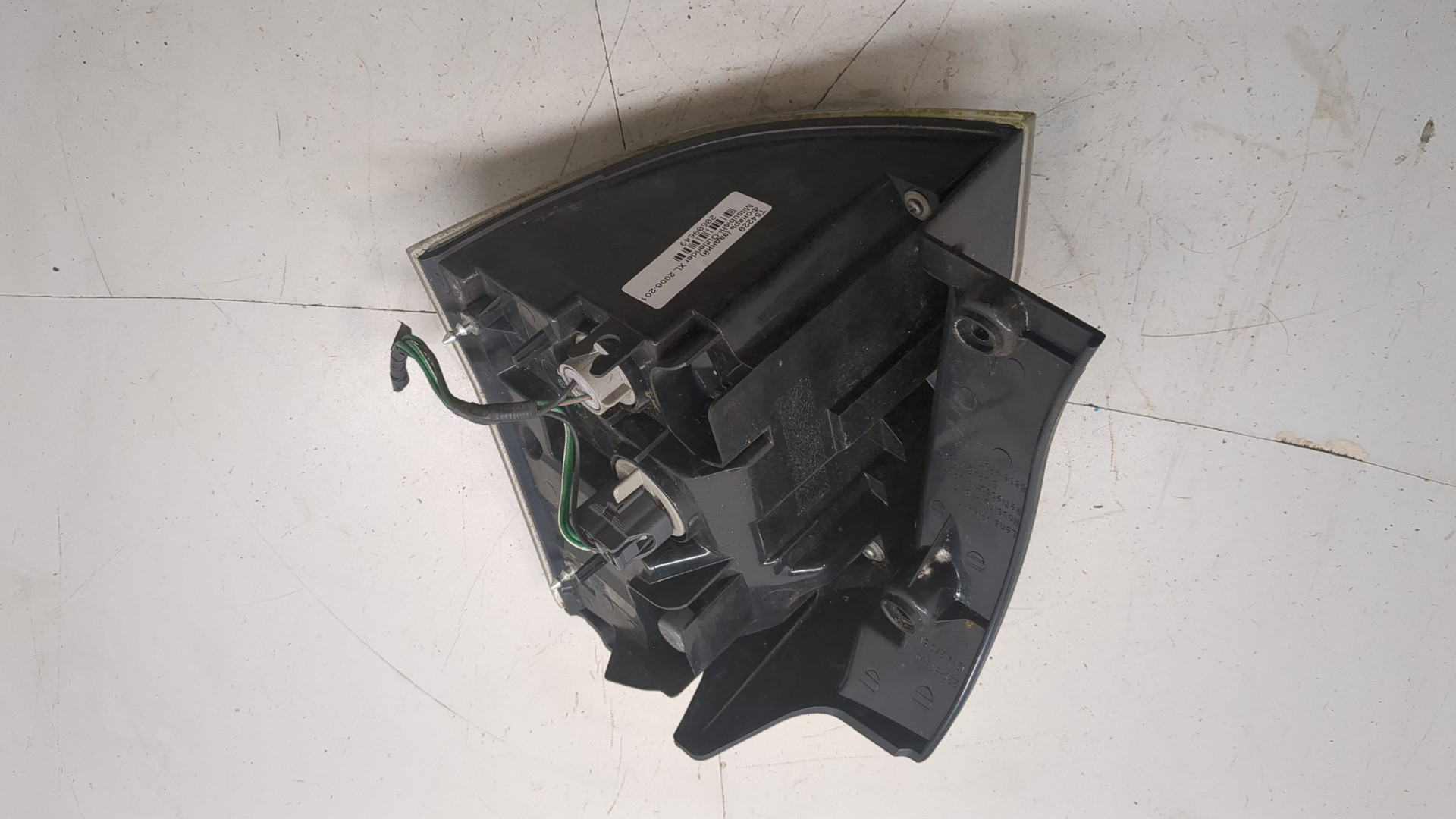 Фонарь задний левый