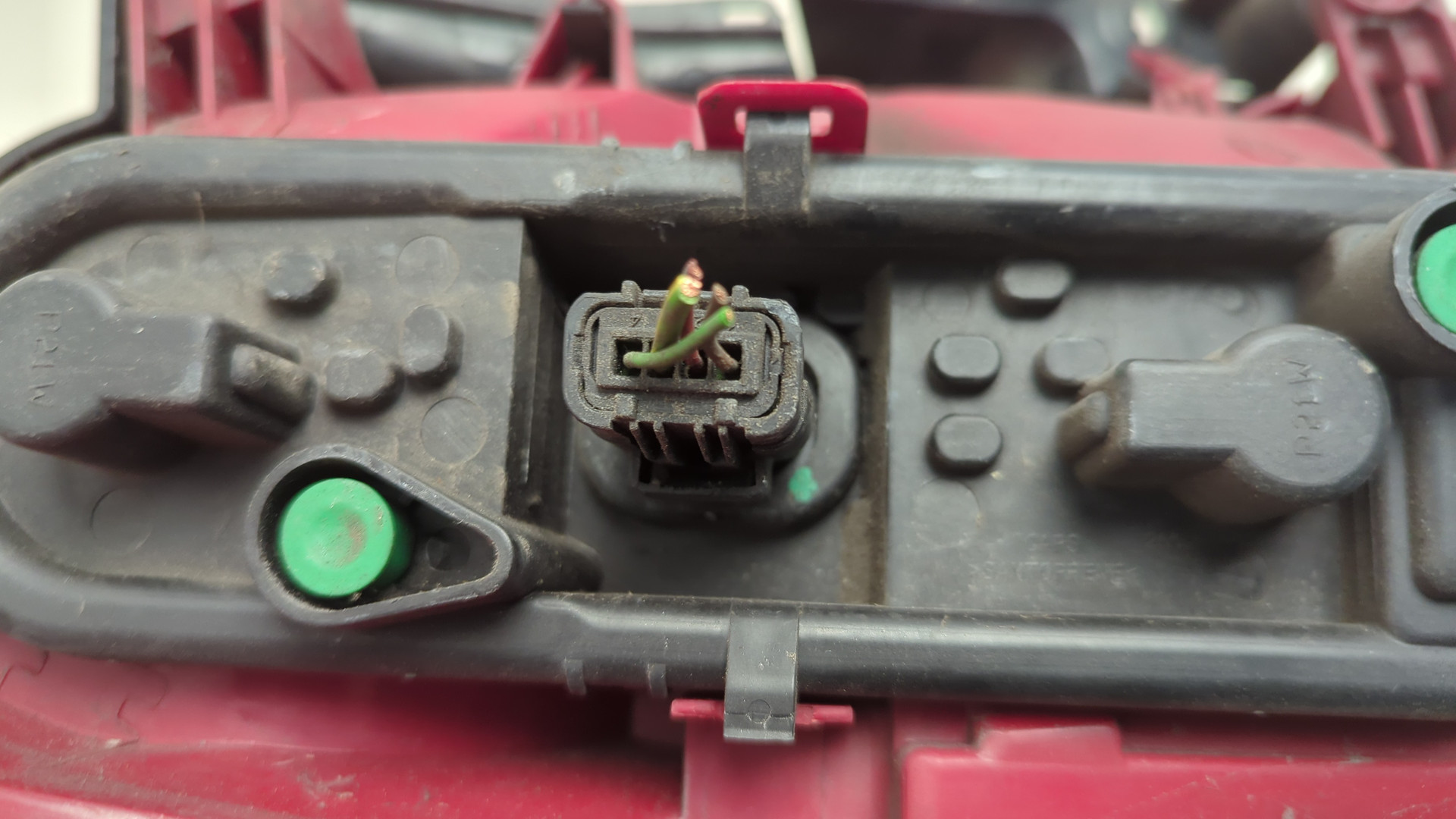 Фонарь задний правый