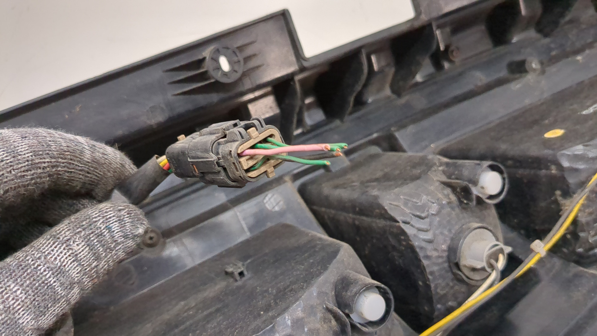 Фонарь задний левый