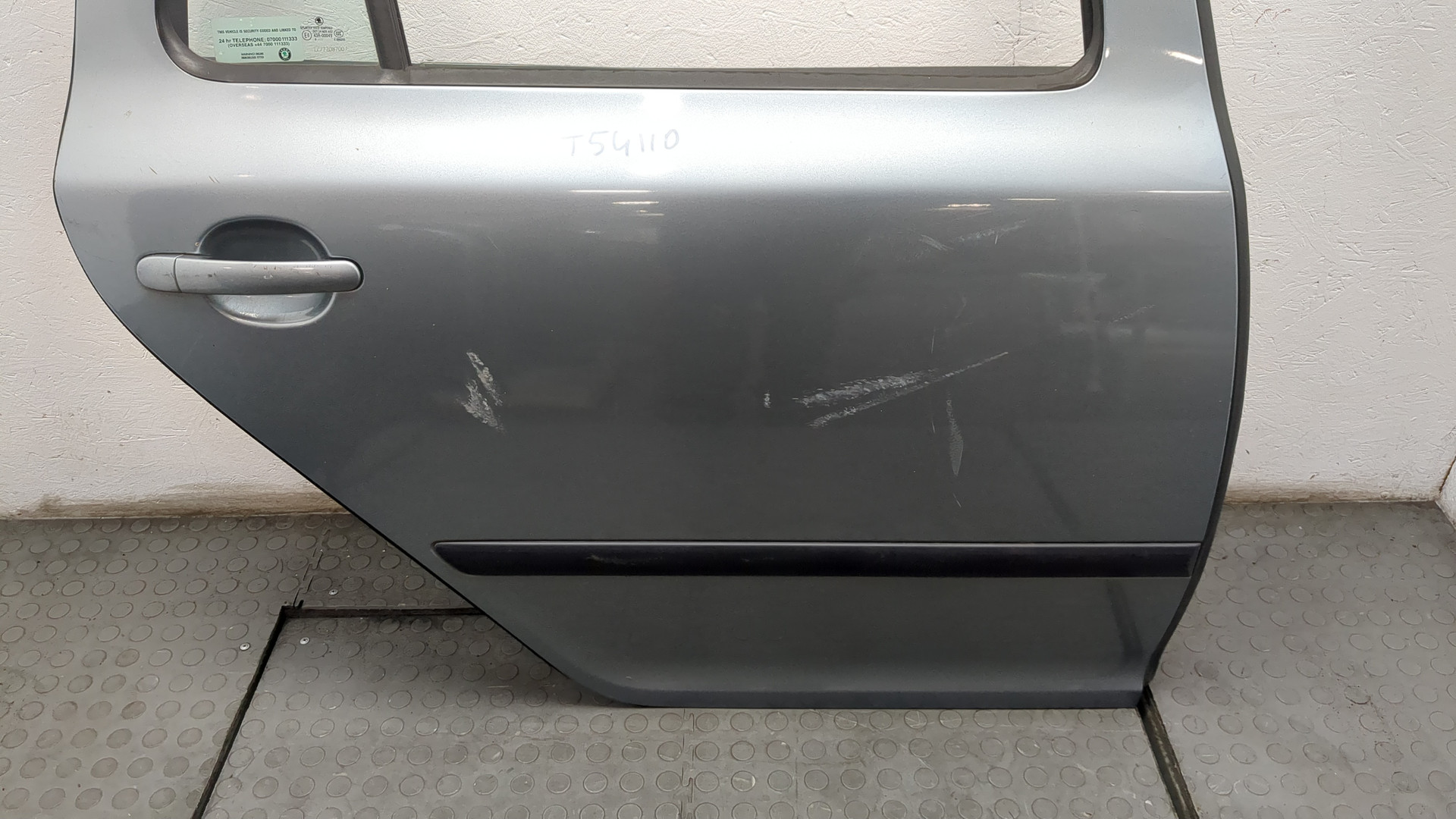 Дверь задняя правая