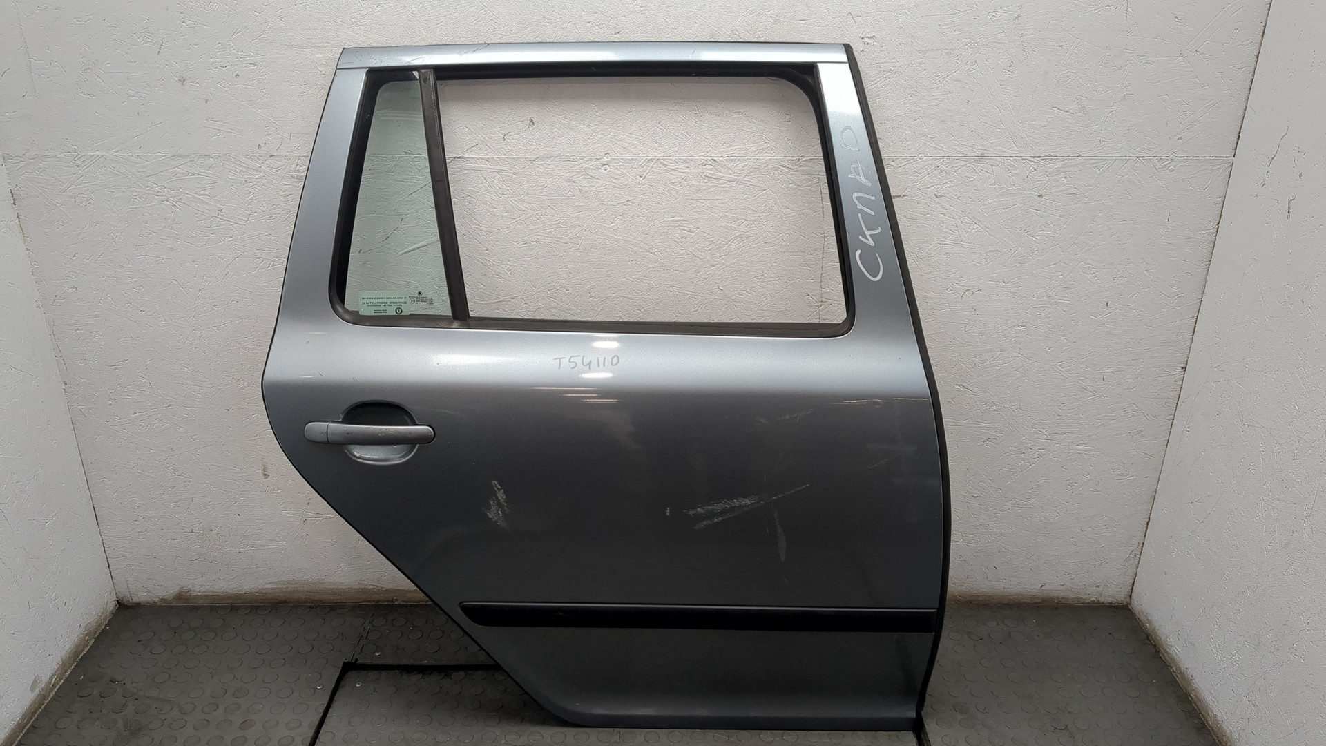 Дверь задняя правая