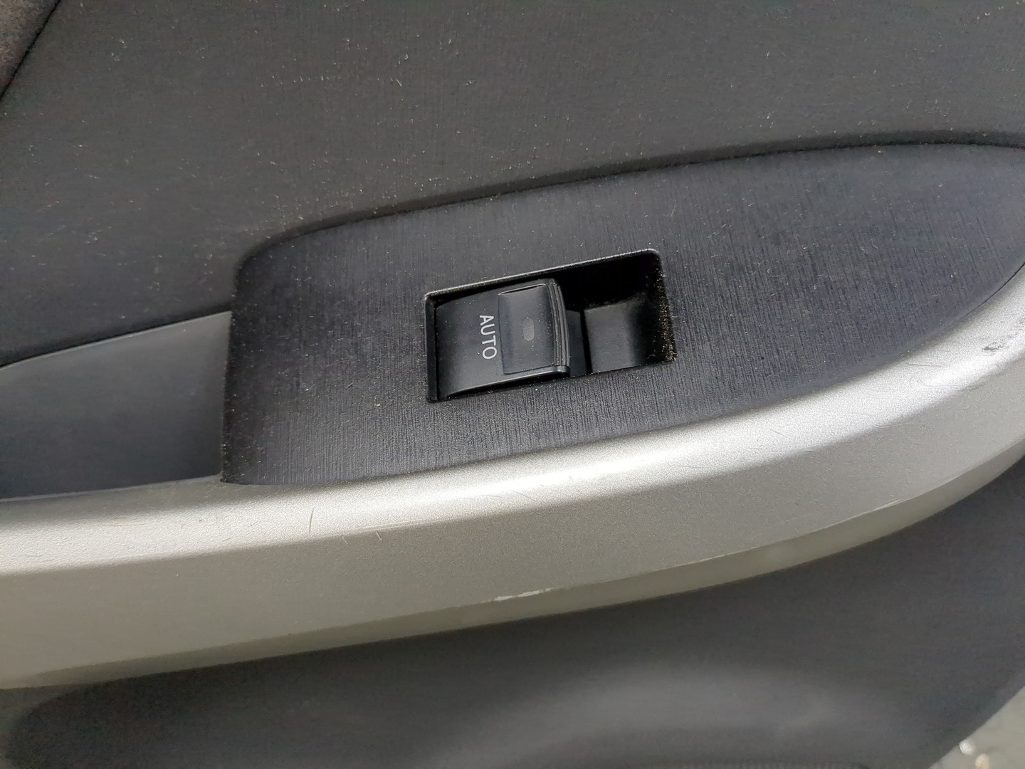 Дверь задняя левая