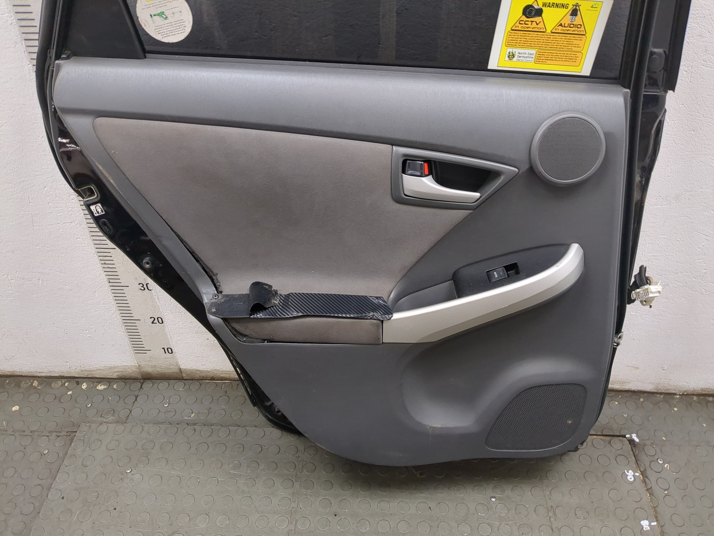 Дверь задняя левая