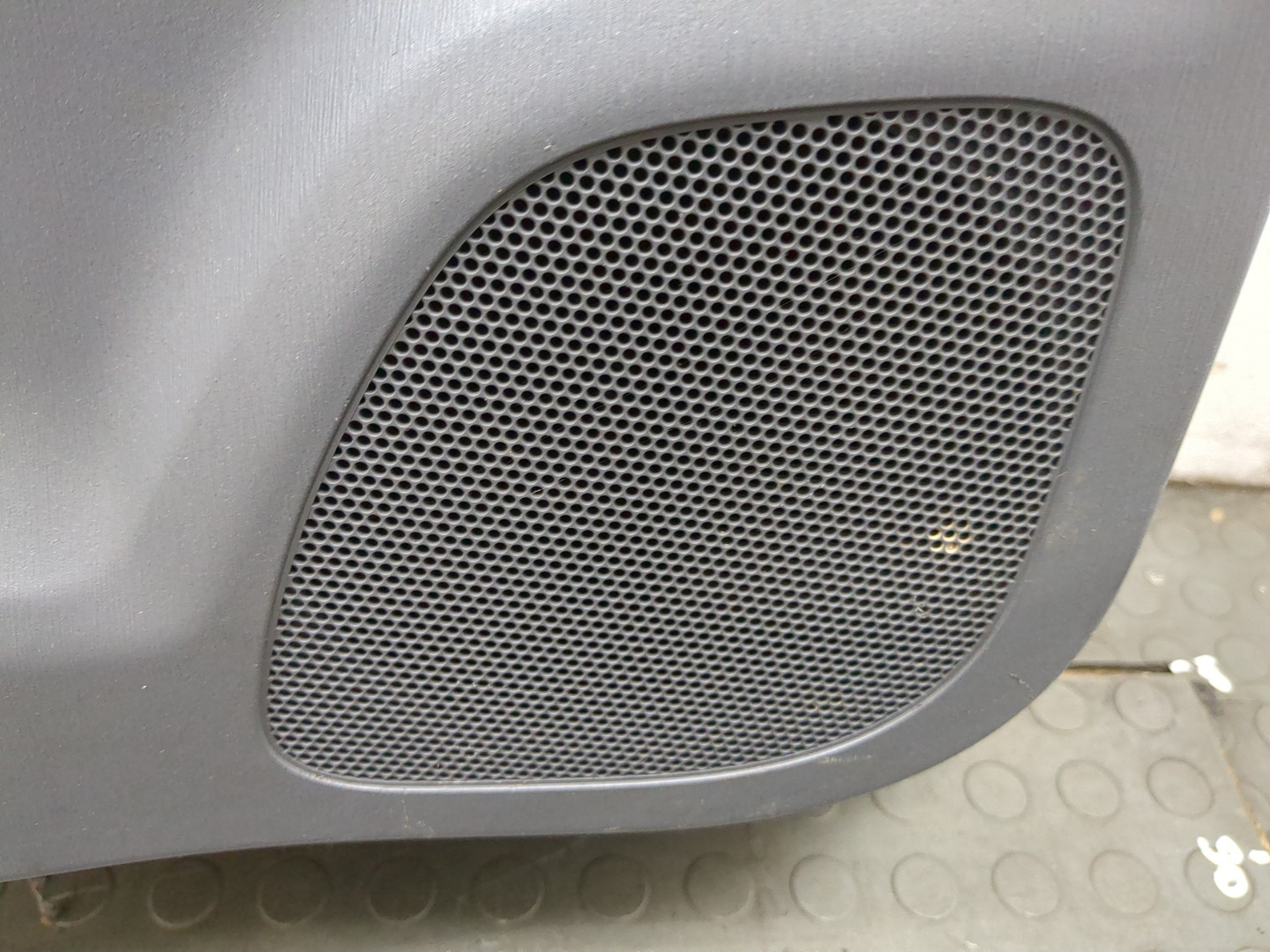 Дверь задняя левая