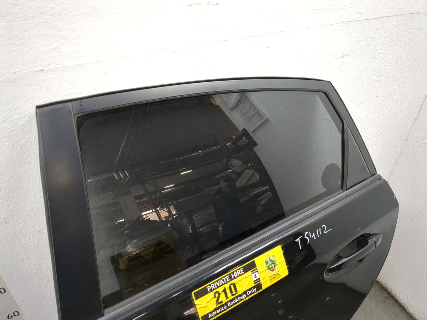 Дверь задняя левая