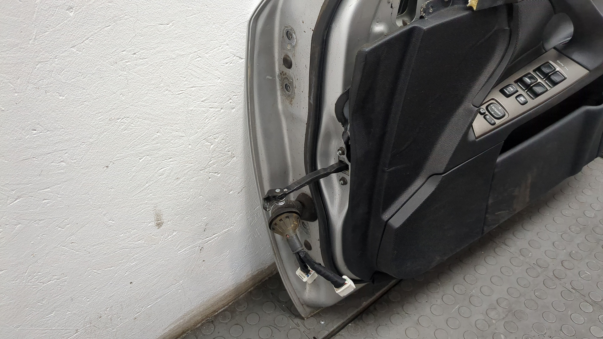 Дверь передняя правая