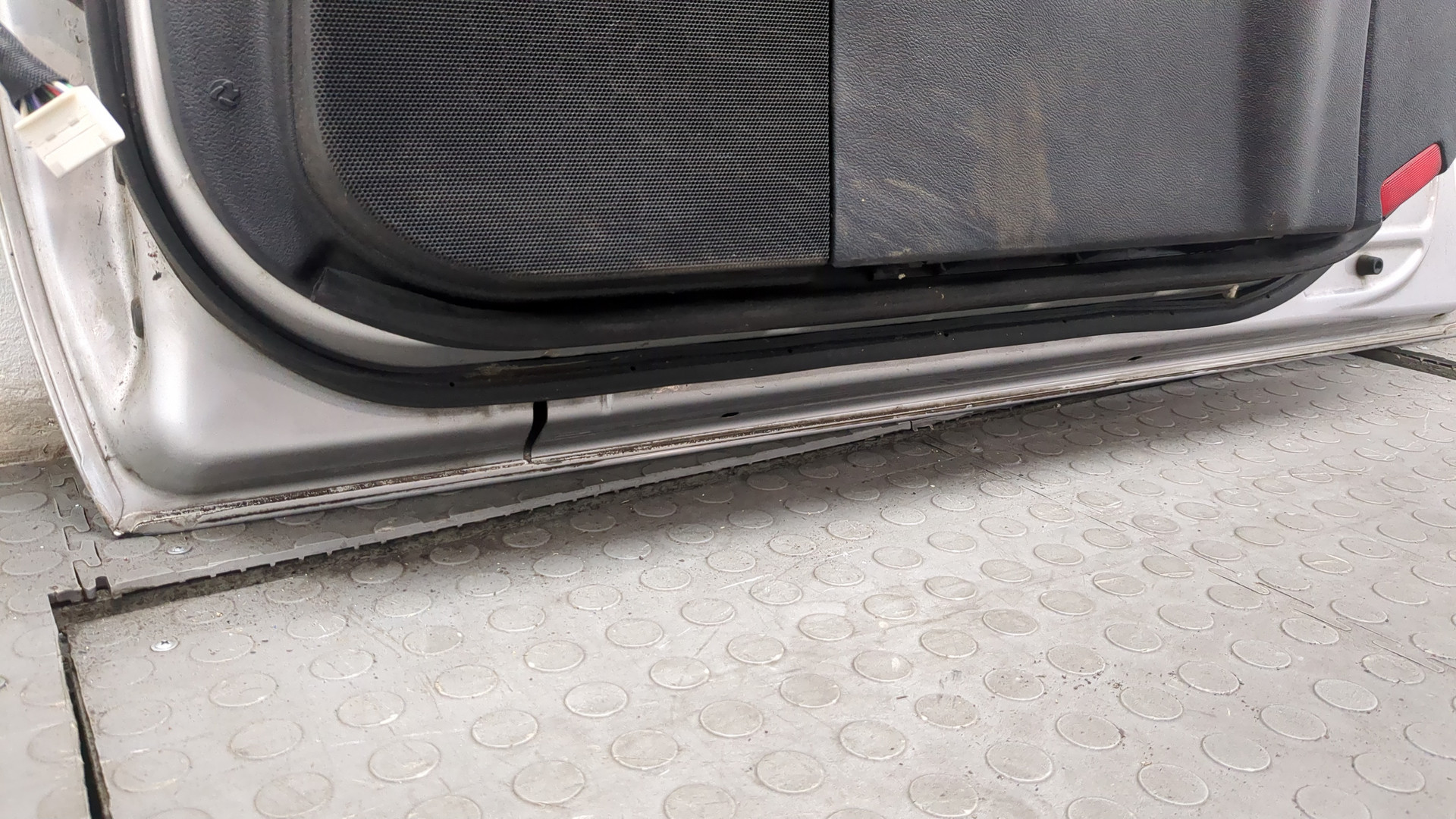 Дверь передняя правая