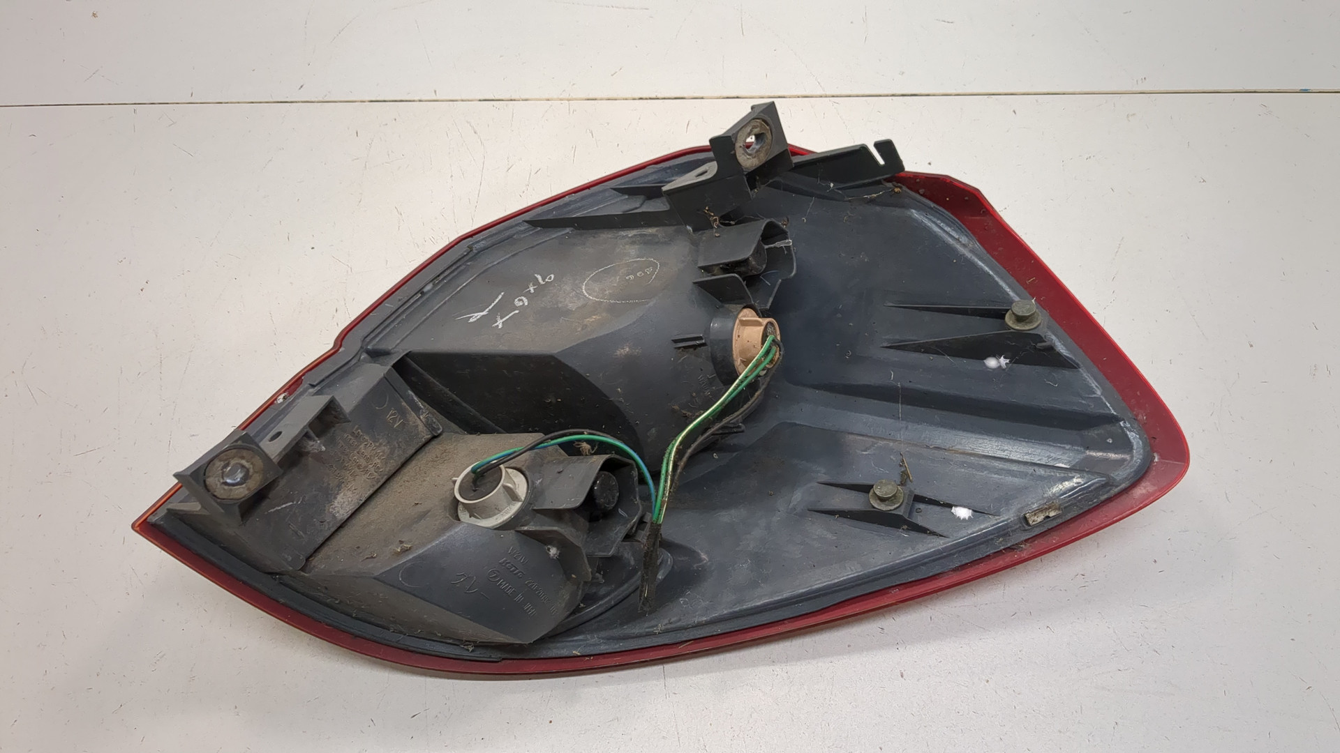 Фонарь задний левый