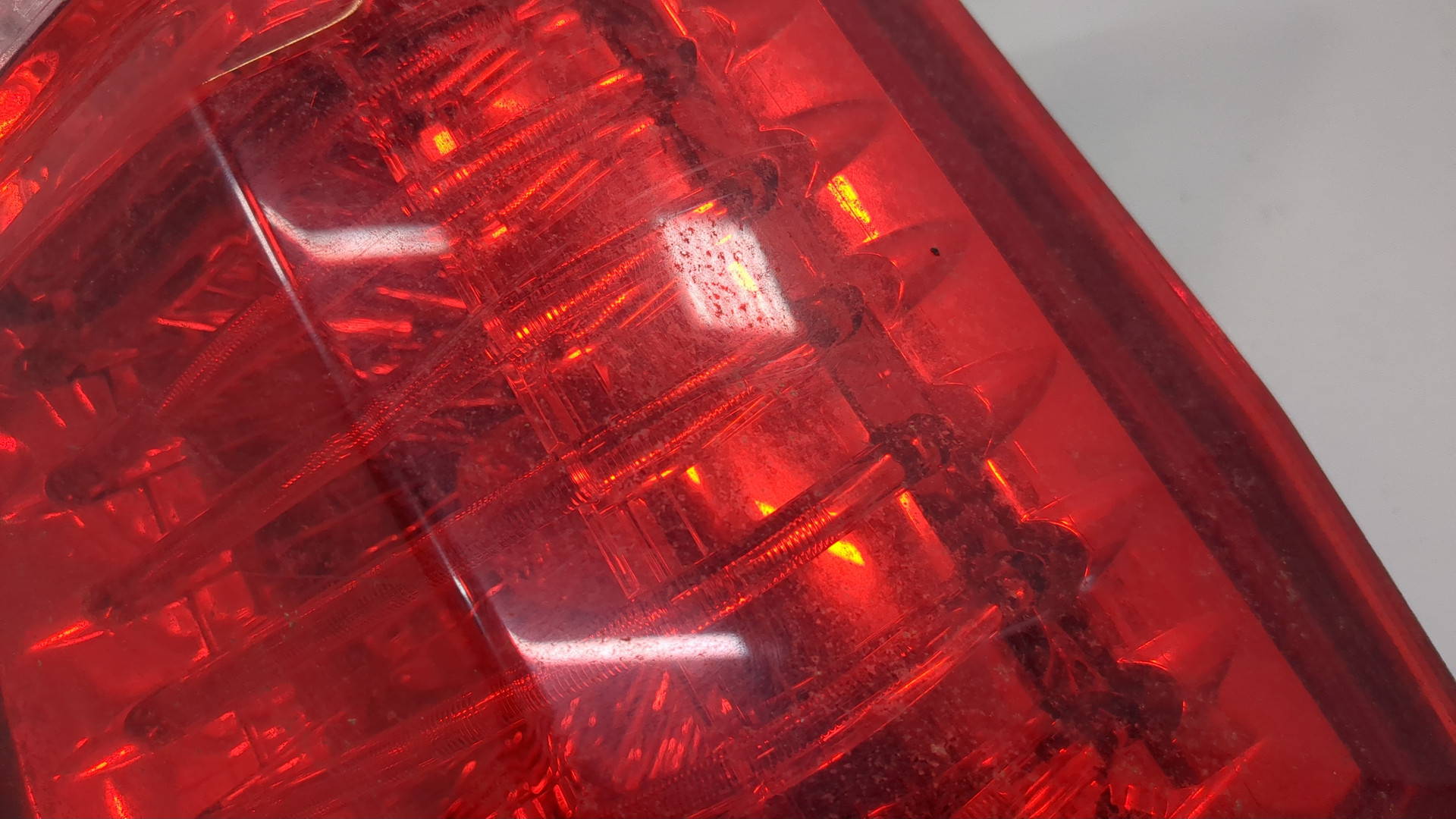 Фонарь задний правый