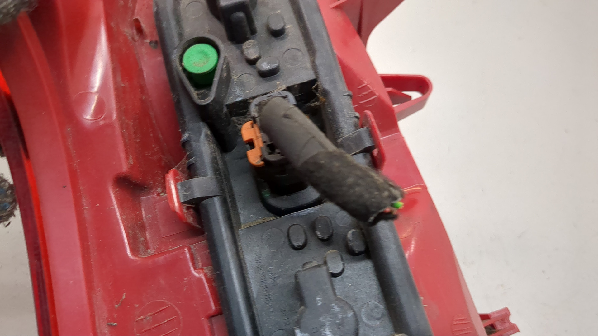 Фонарь задний правый