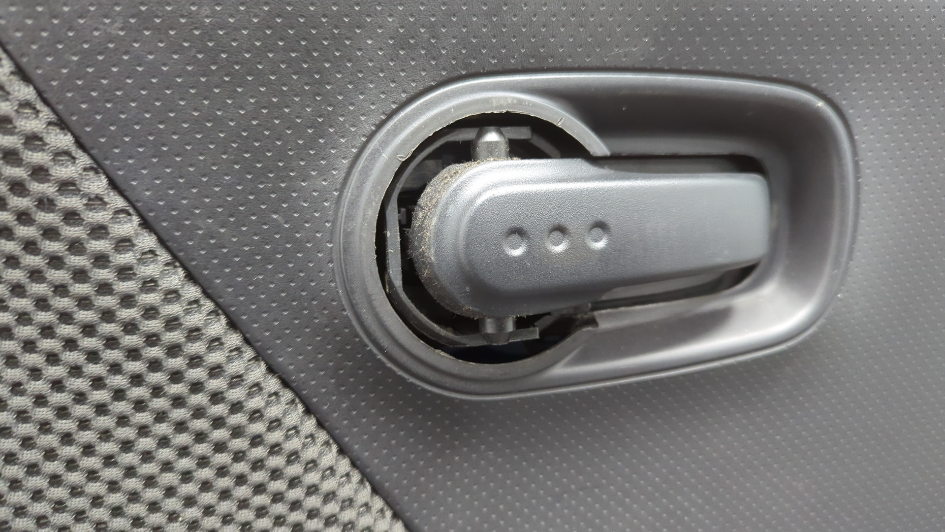 Дверь передняя левая