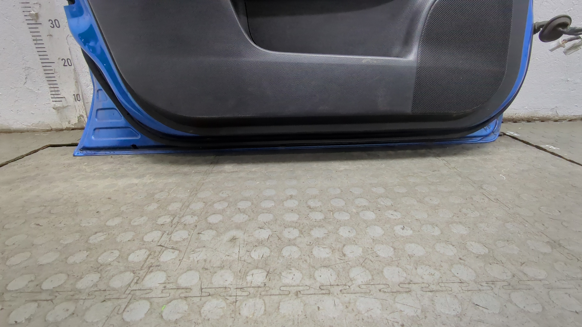 Дверь передняя левая