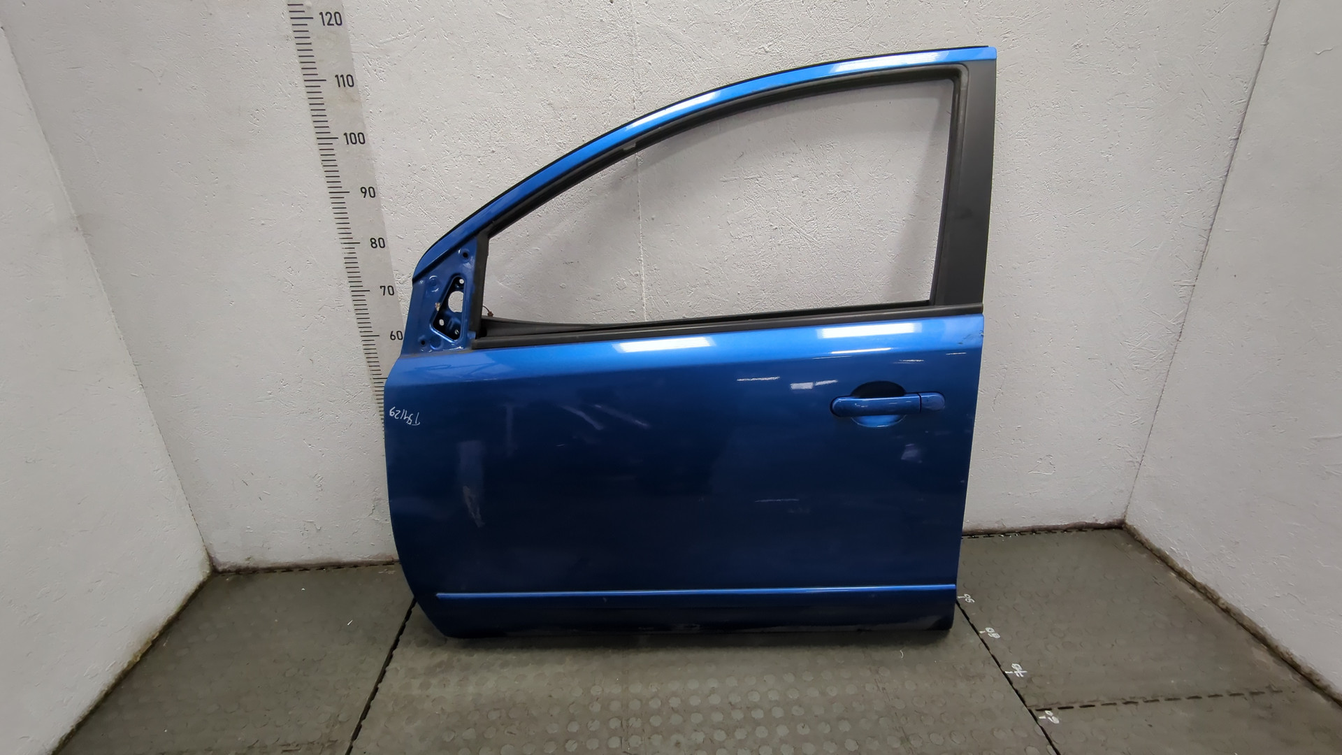 Дверь передняя левая