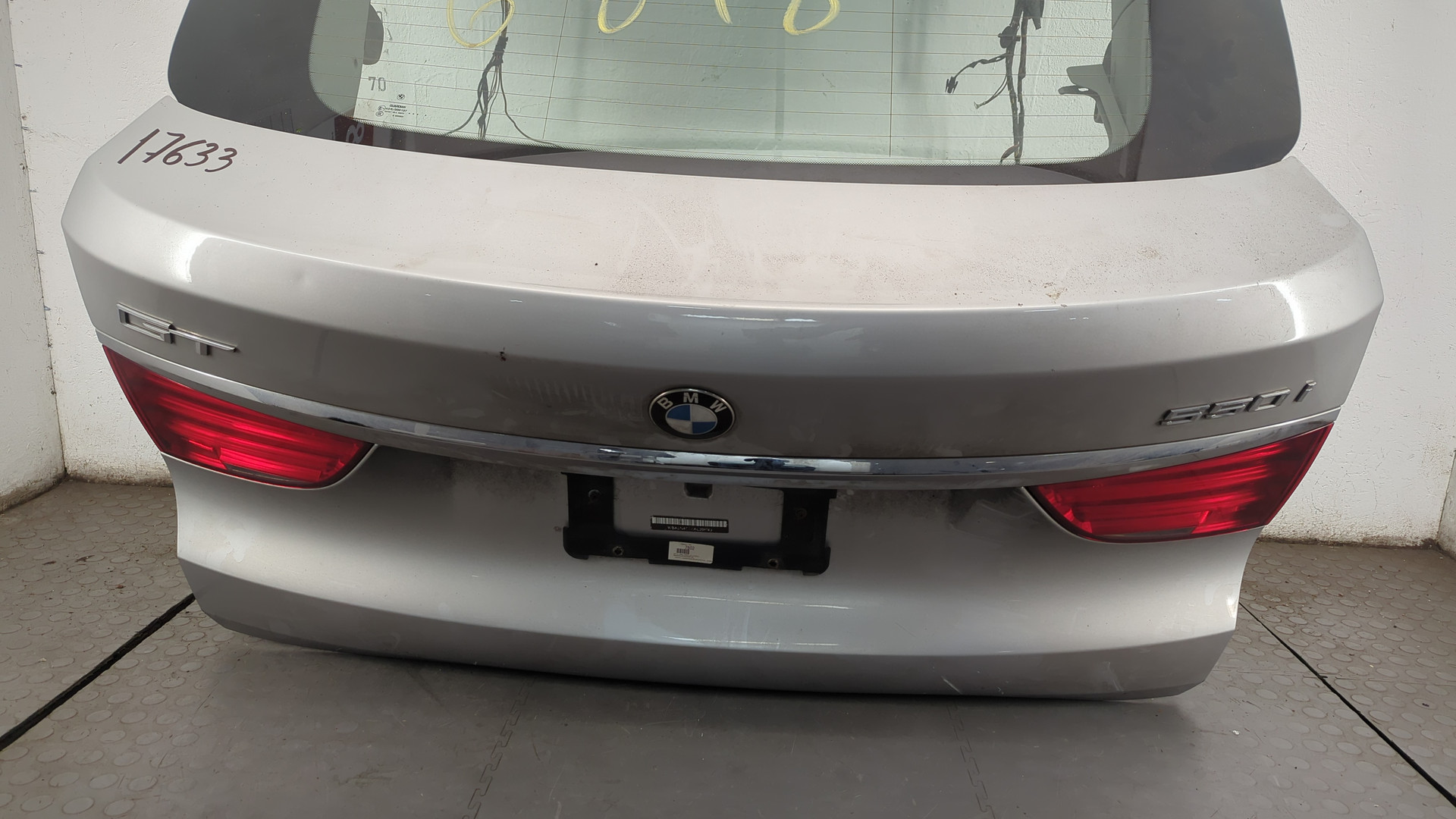 Дверь багажника