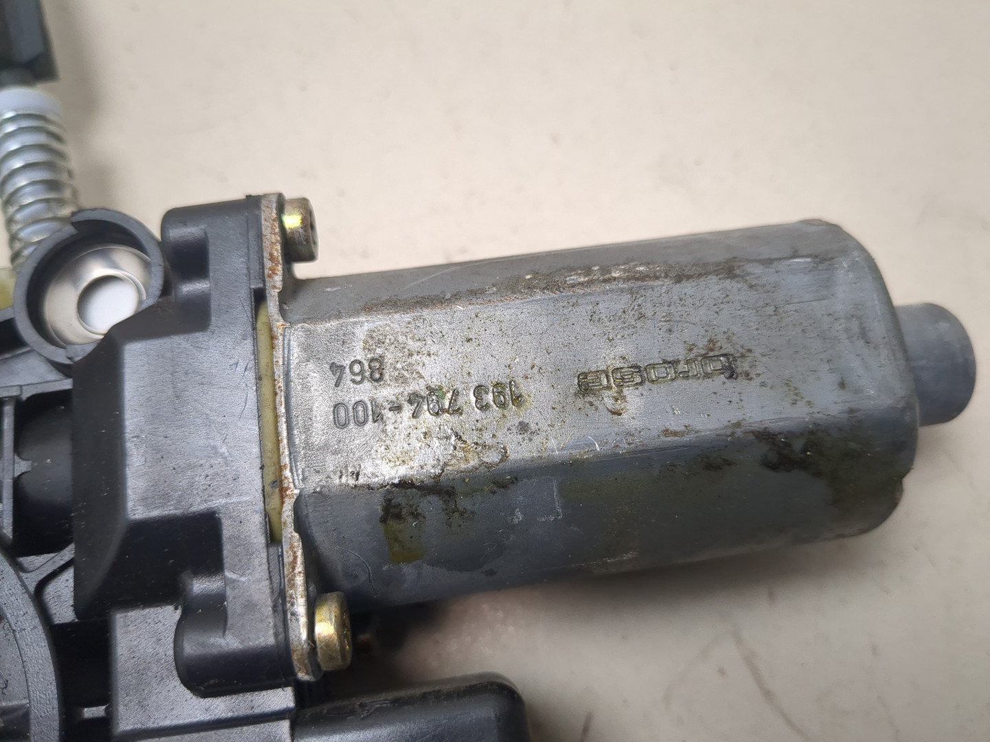 Стеклоподъемник электр. передний левый