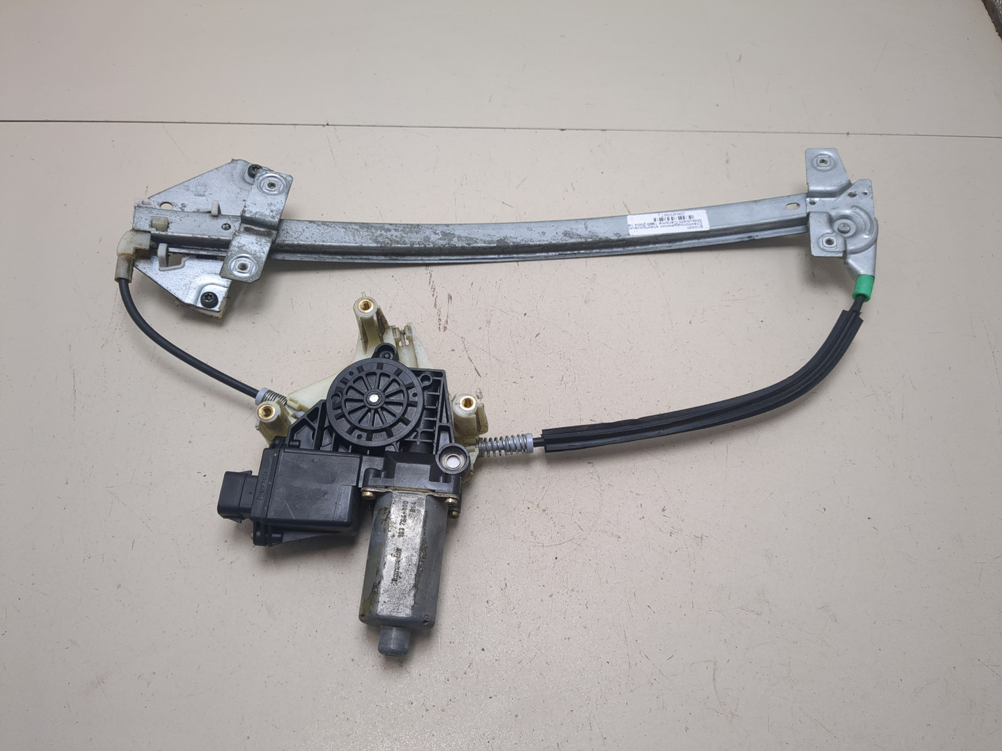 Стеклоподъемник электр. передний левый