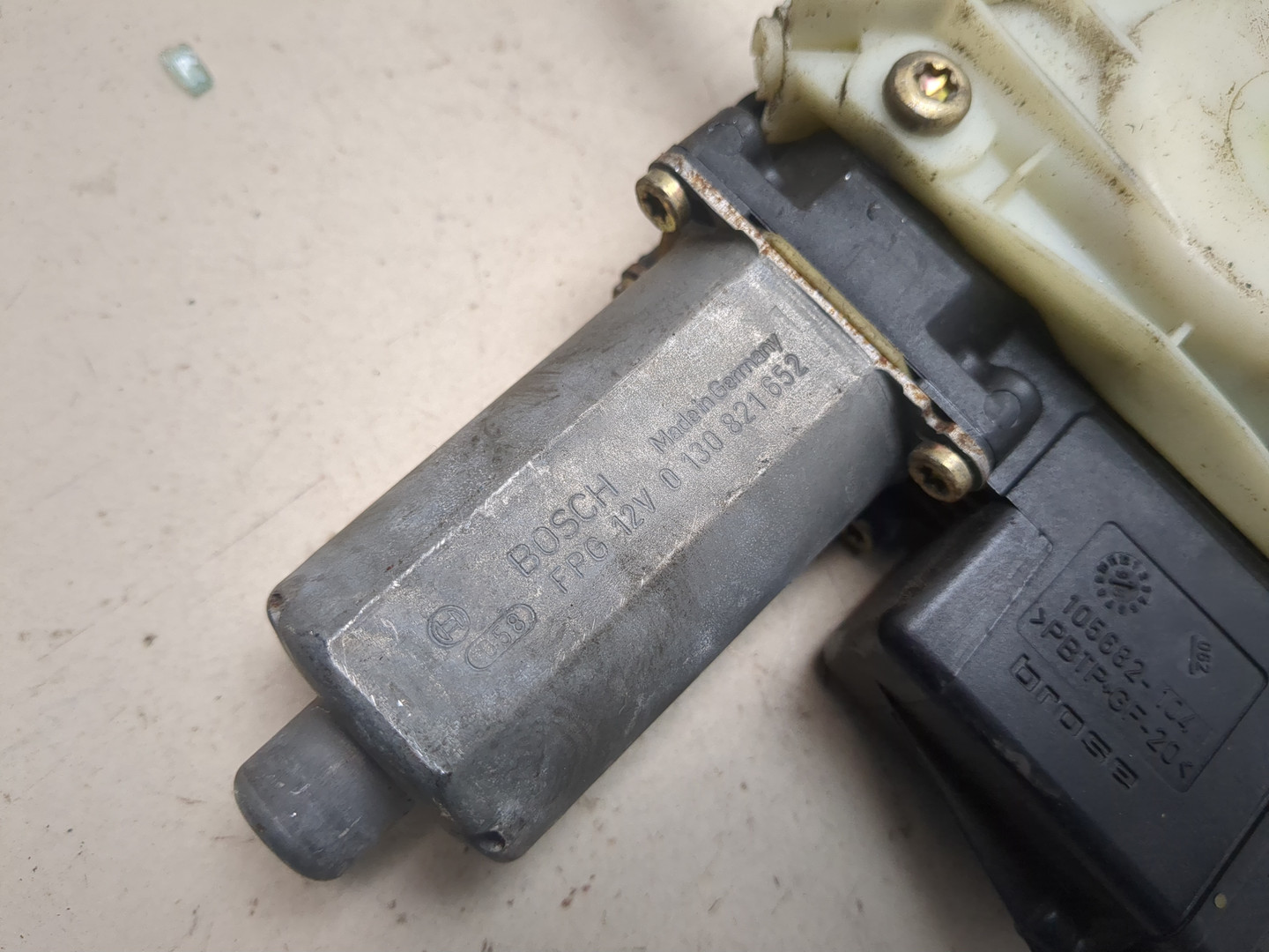 Стеклоподъемник электр. передний левый