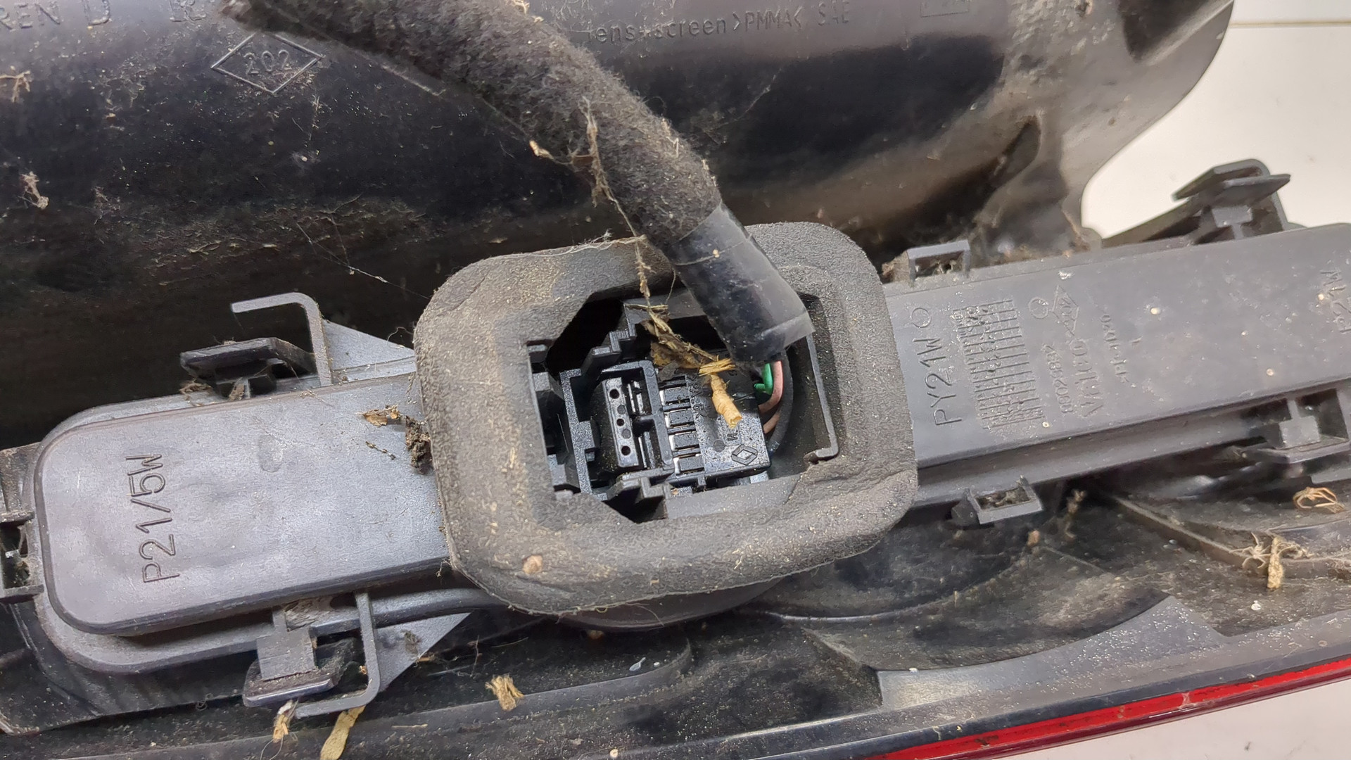 Фонарь задний правый