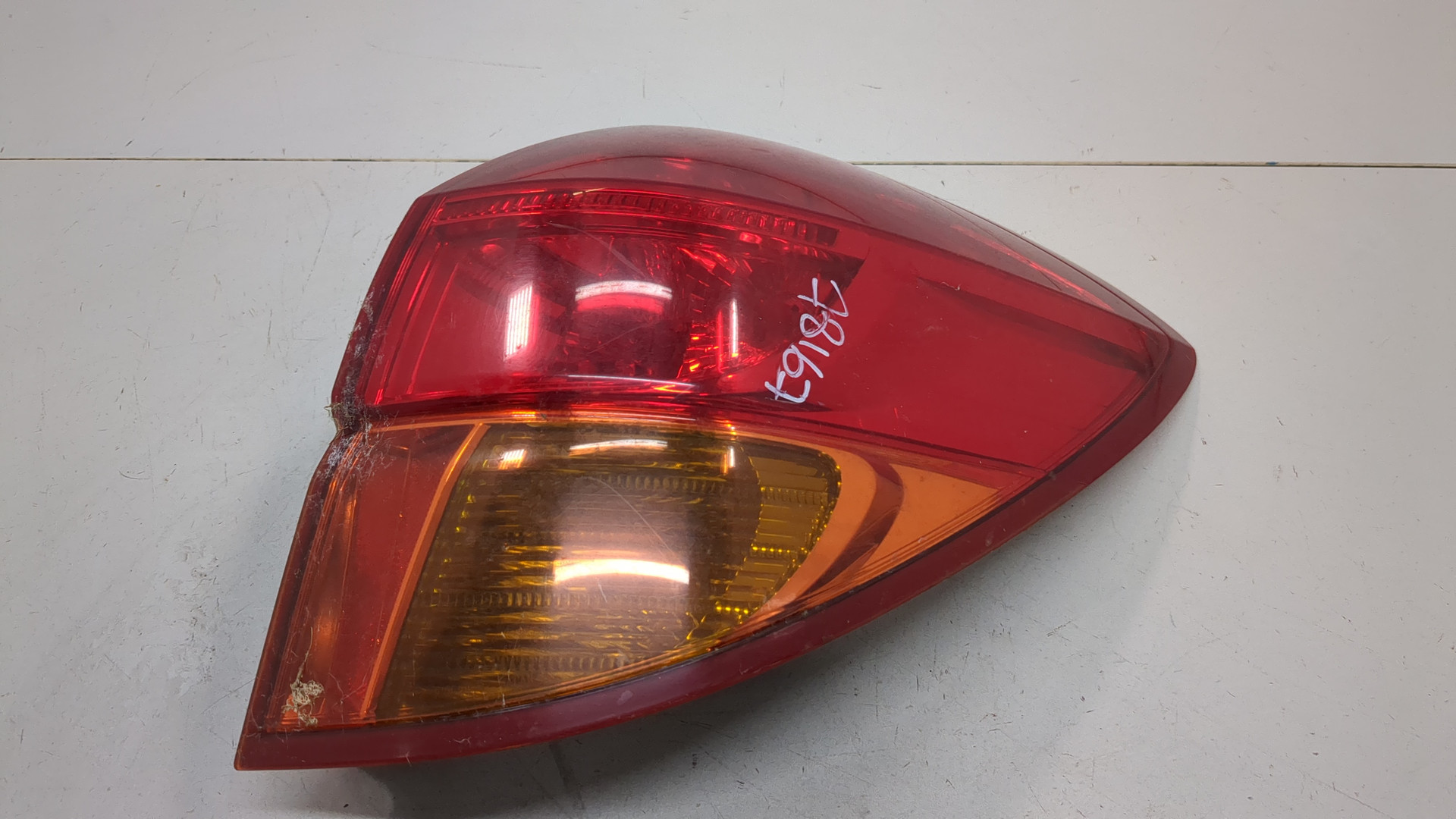 Фонарь задний правый