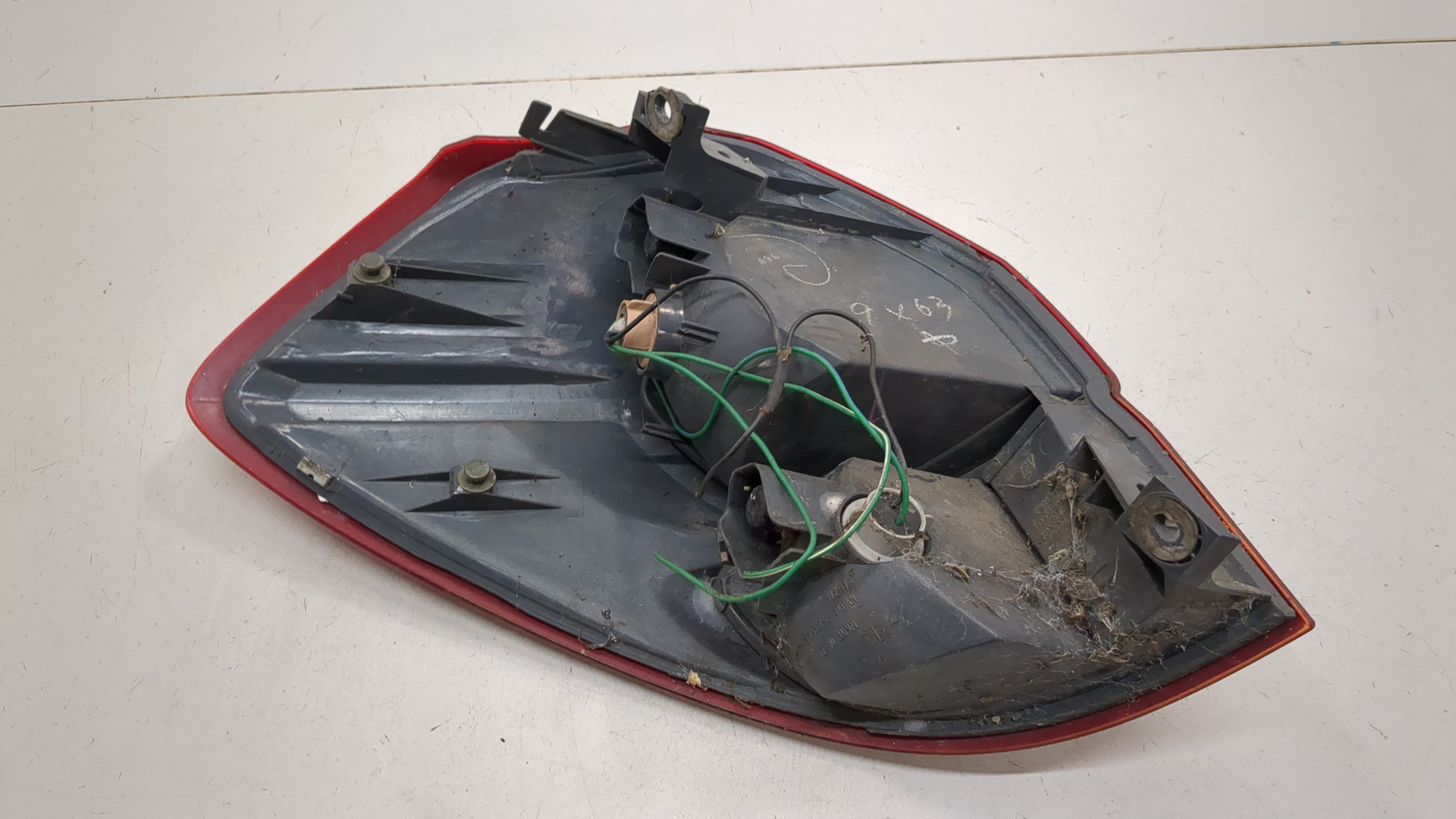 Фонарь задний правый