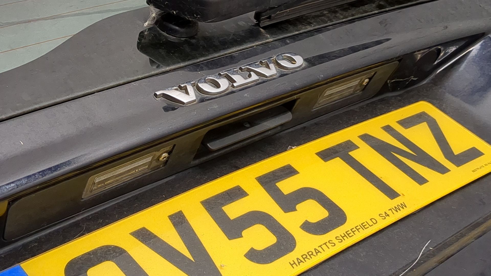 Дверь багажника