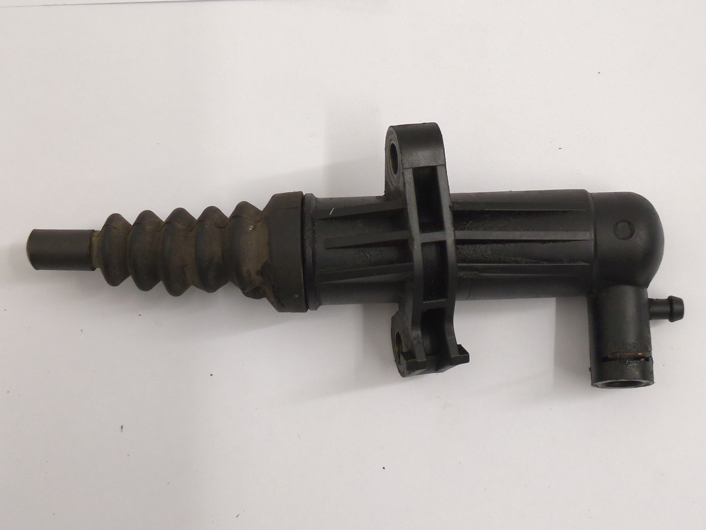 Цилиндр сцепления рабочий