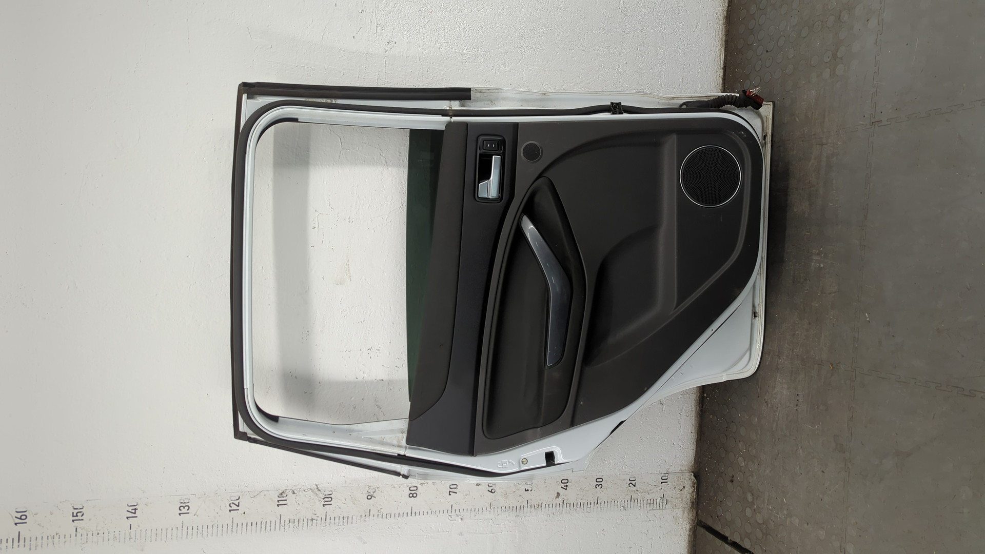 Дверь задняя левая