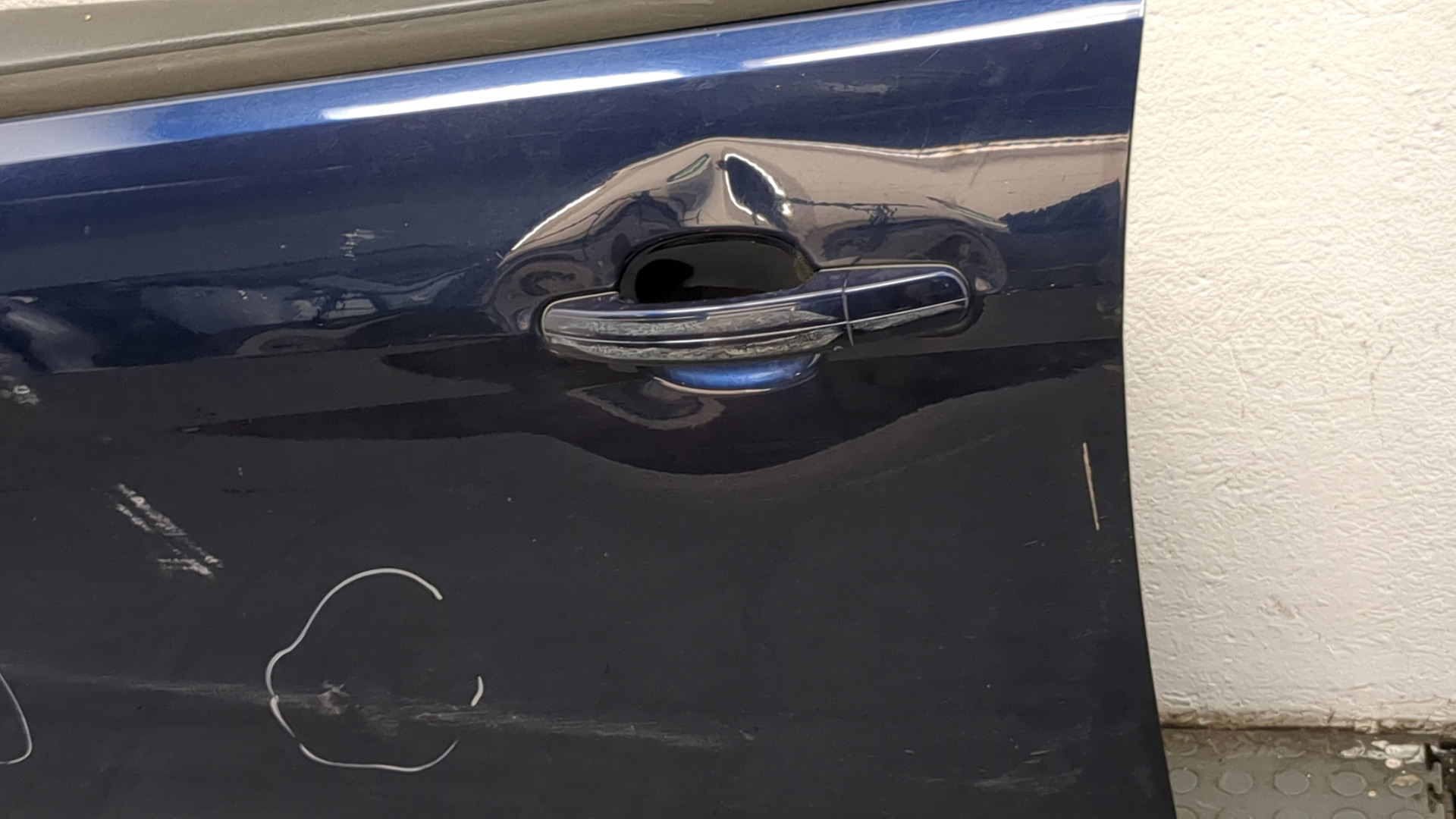 Дверь передняя левая