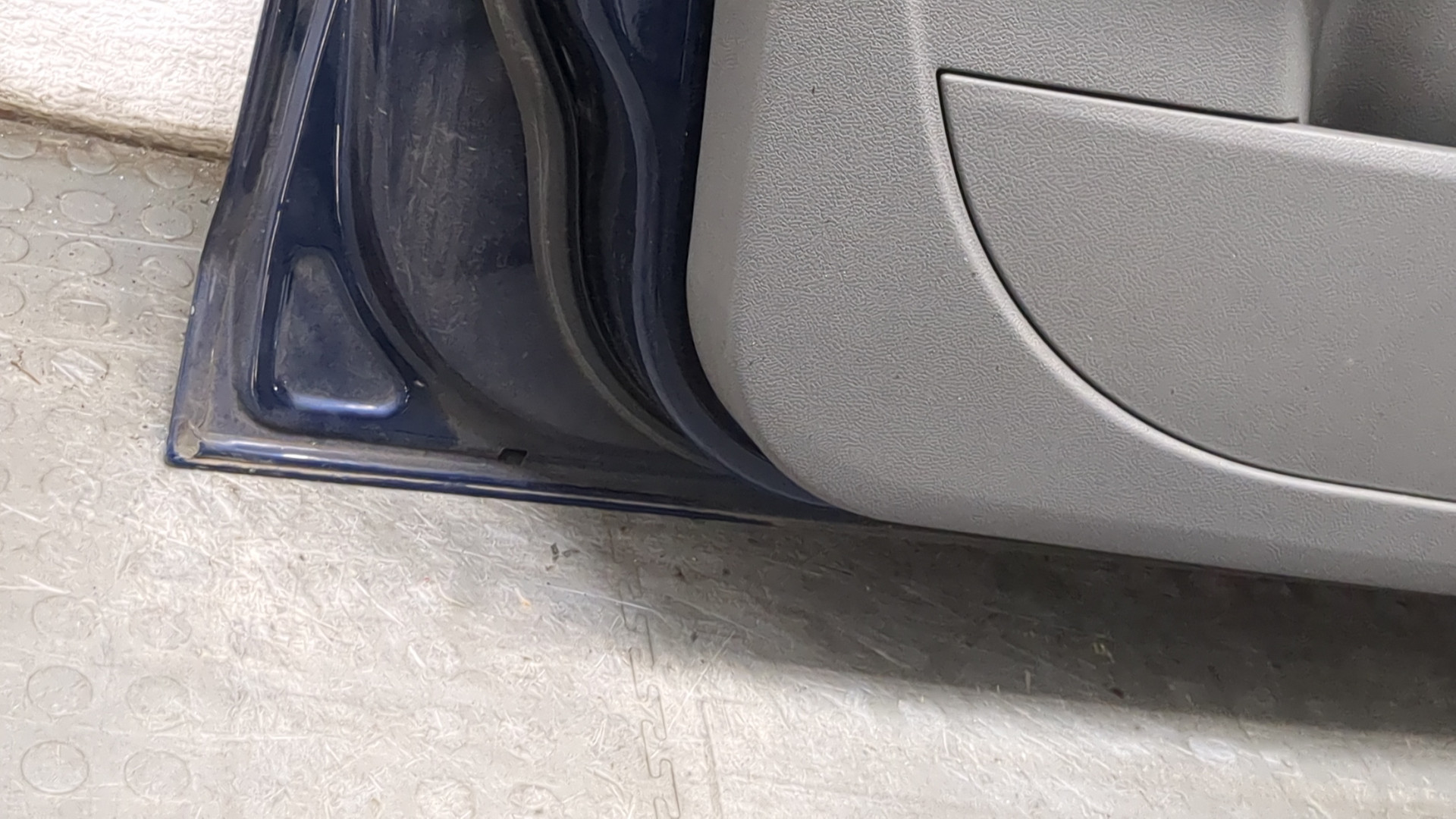 Дверь передняя левая