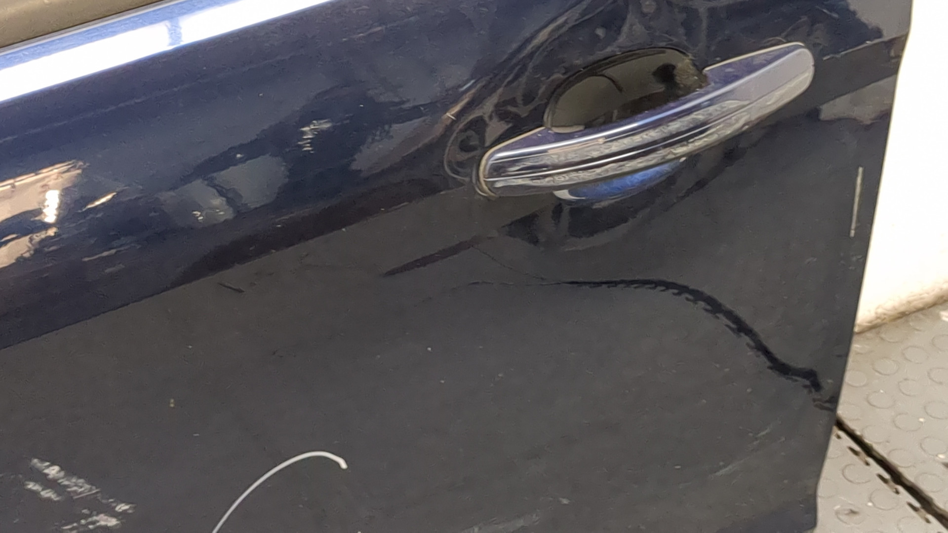 Дверь передняя левая