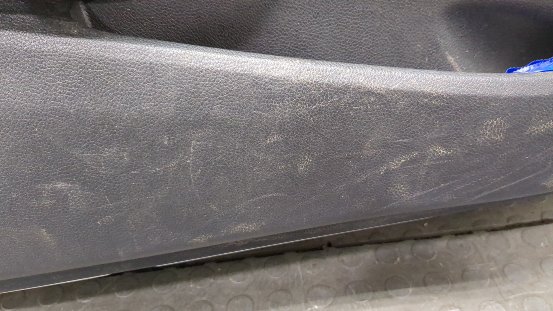 Дверь передняя левая