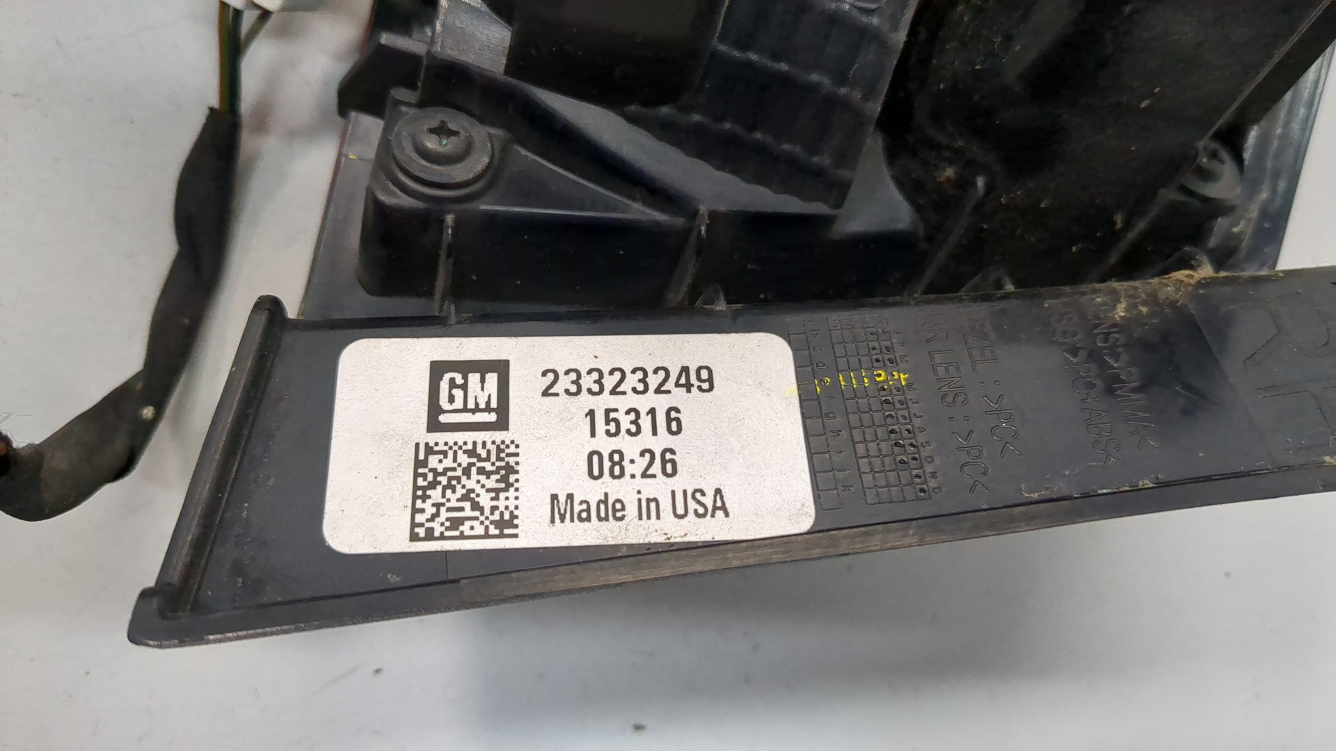 Фонарь задний правый