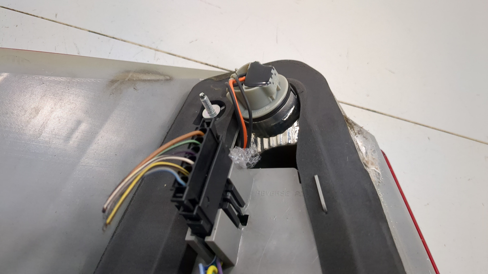 Фонарь задний правый