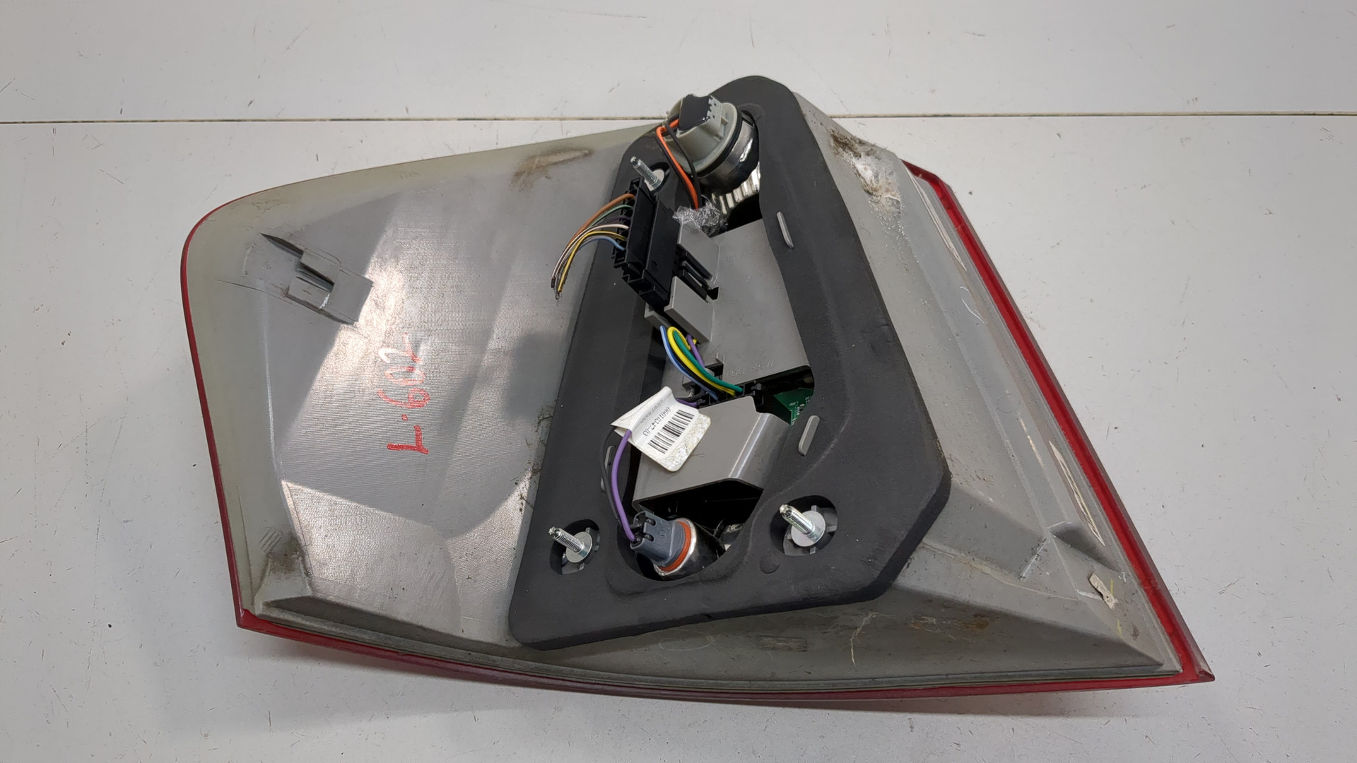 Фонарь задний правый