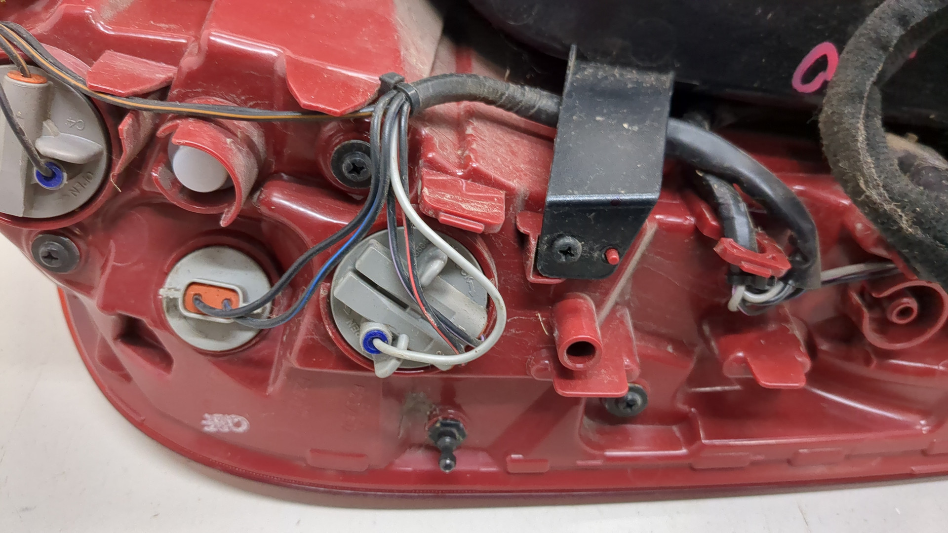 Фонарь задний левый