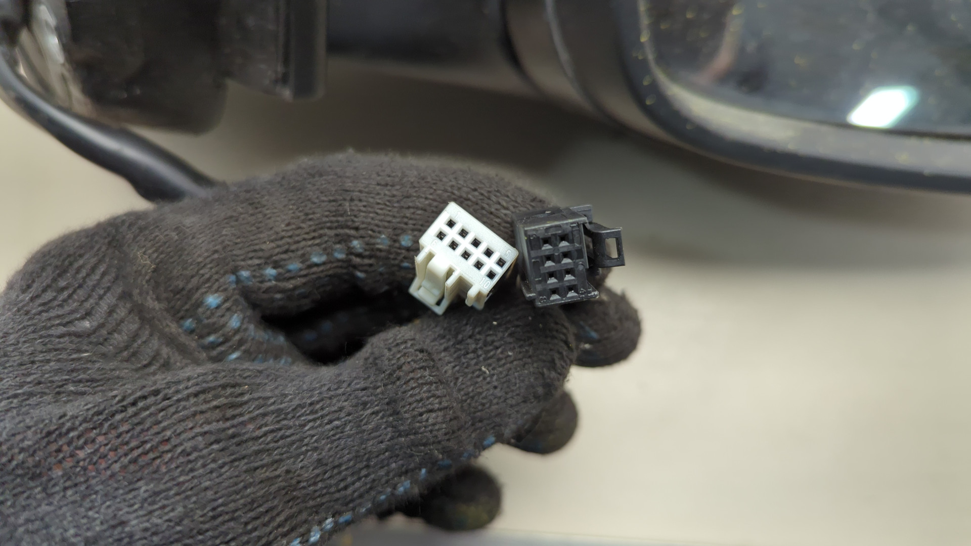 Зеркало правое электрическое