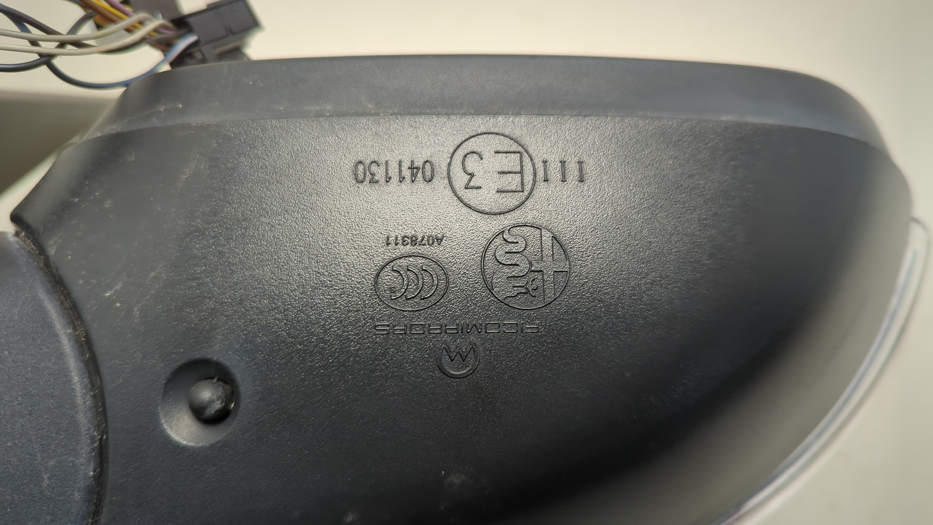 Зеркало правое электрическое