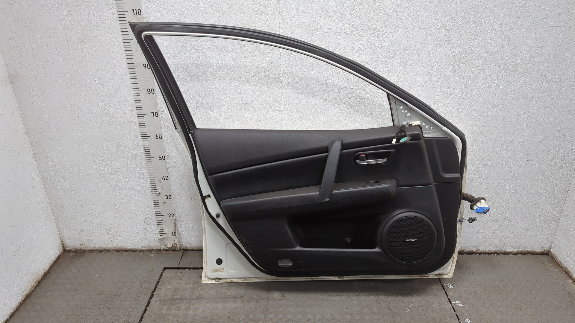 Дверь передняя левая