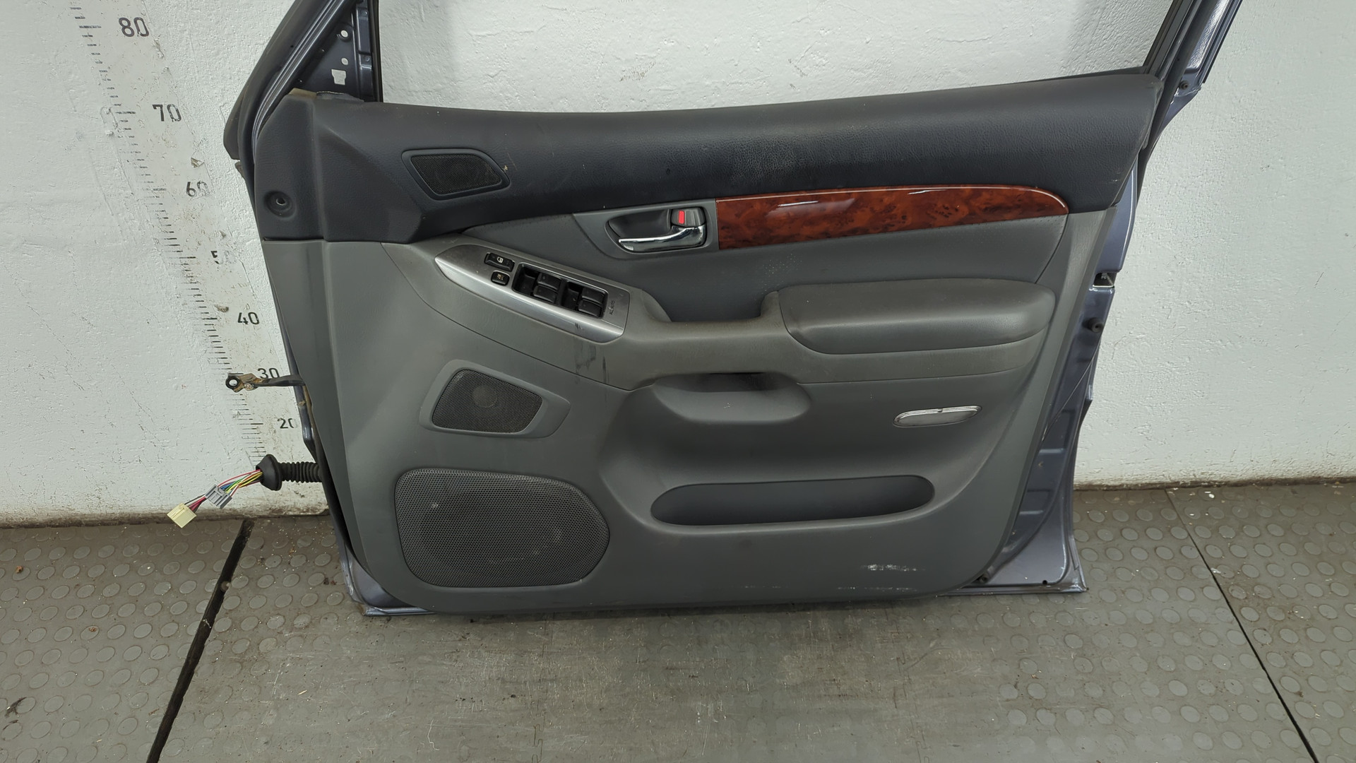 Дверь передняя правая