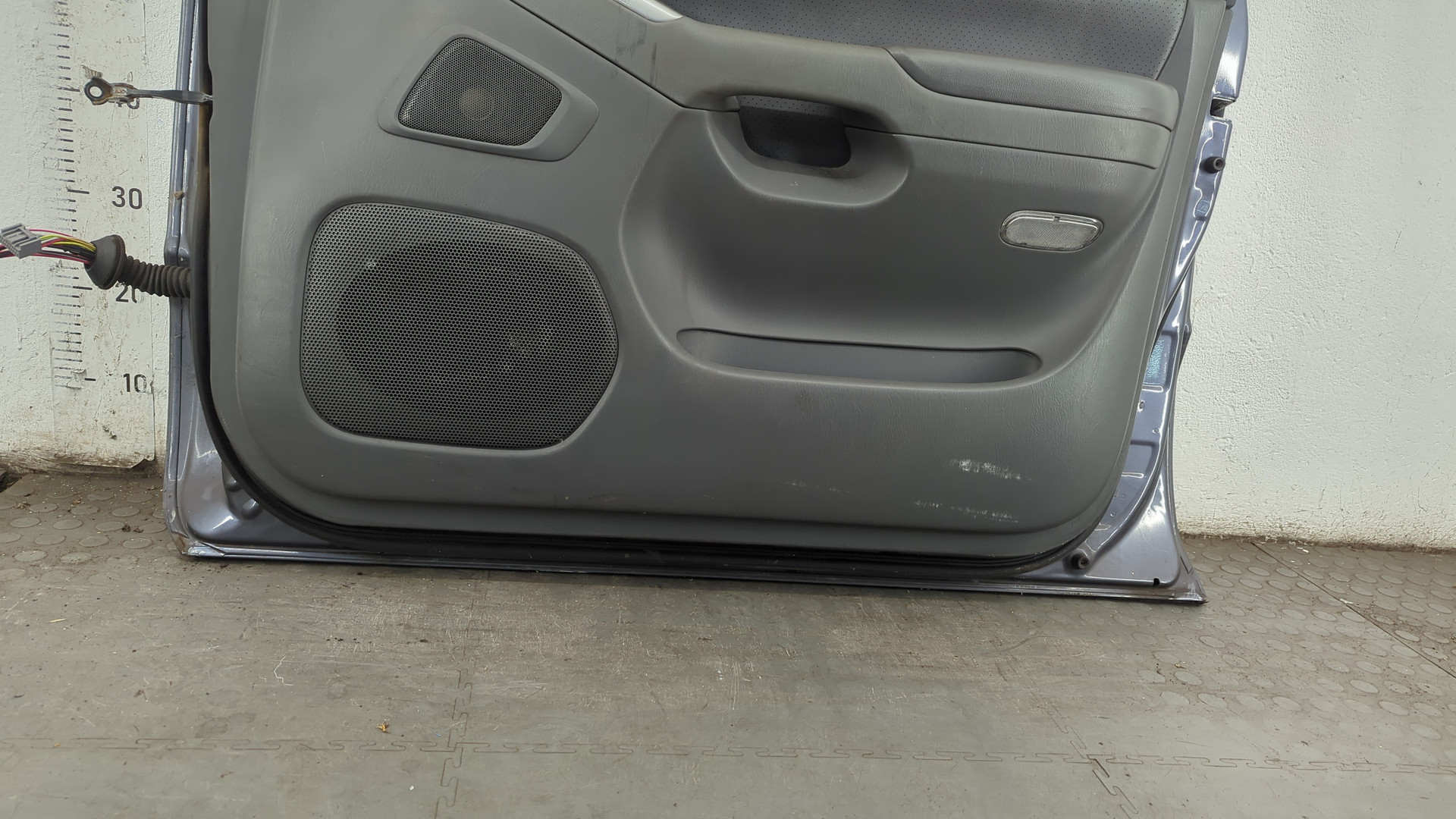 Дверь передняя правая