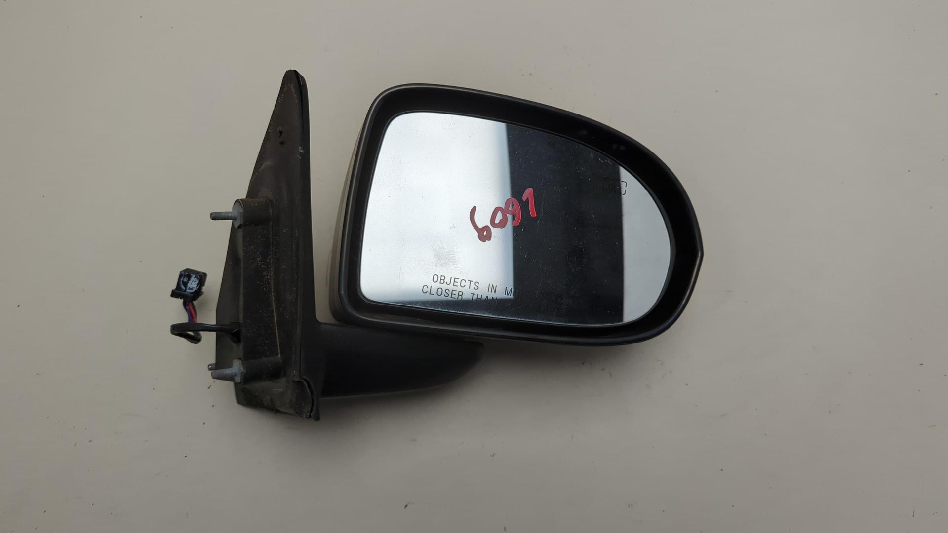 Зеркало правое электрическое